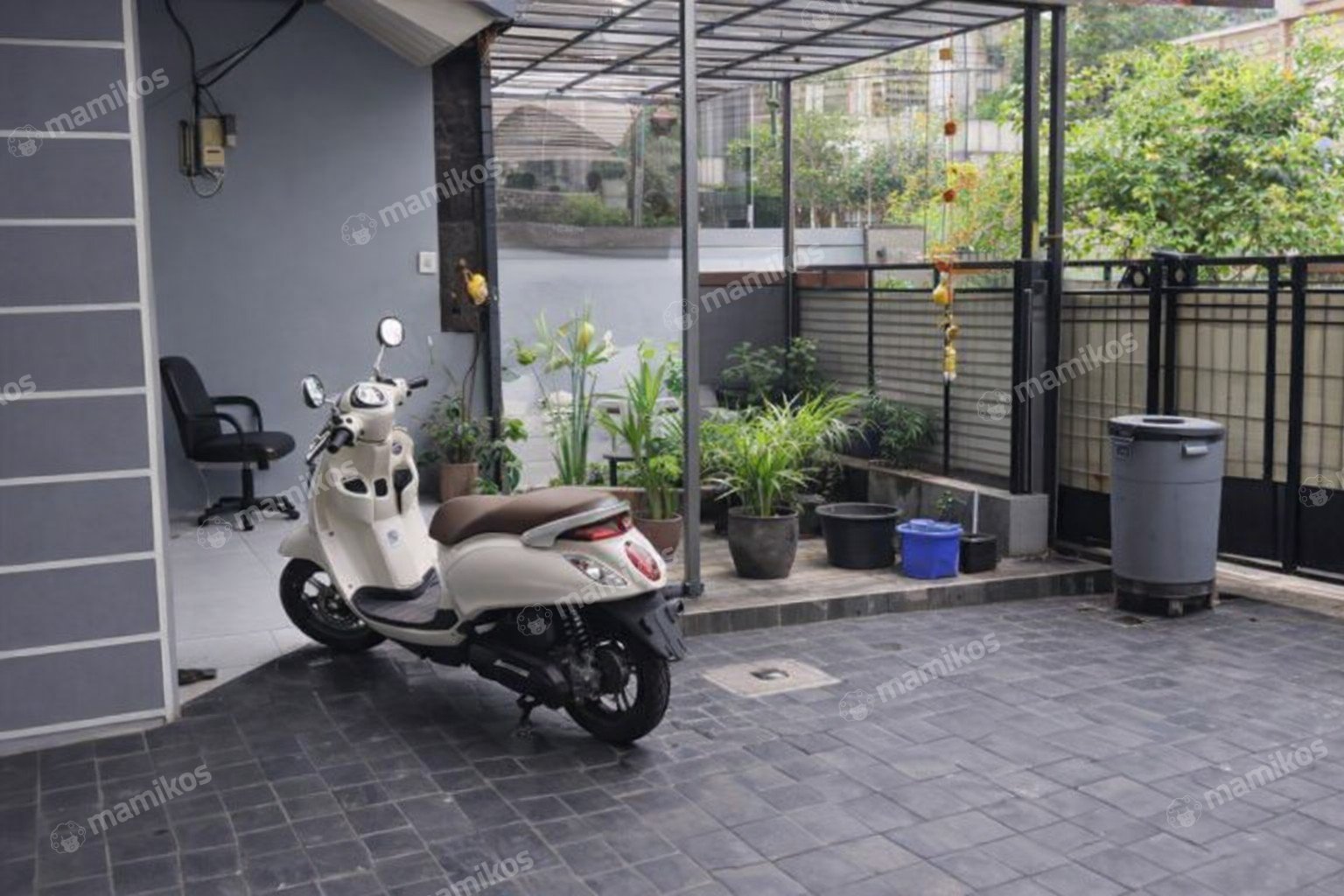 Rumah Sertifikat SHM 5 Kamar Tidur 4 Kamar Mandi Kembangan Jakarta Barat - Photo 3