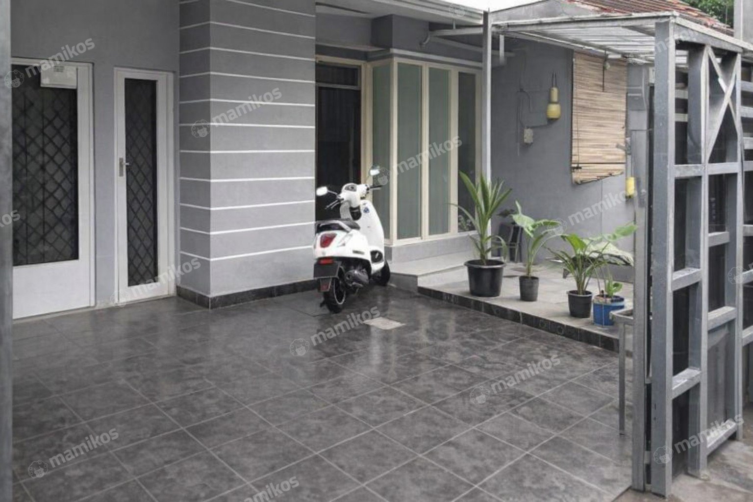 Rumah Sertifikat SHM 5 Kamar Tidur 4 Kamar Mandi Kembangan Jakarta Barat - Photo 4