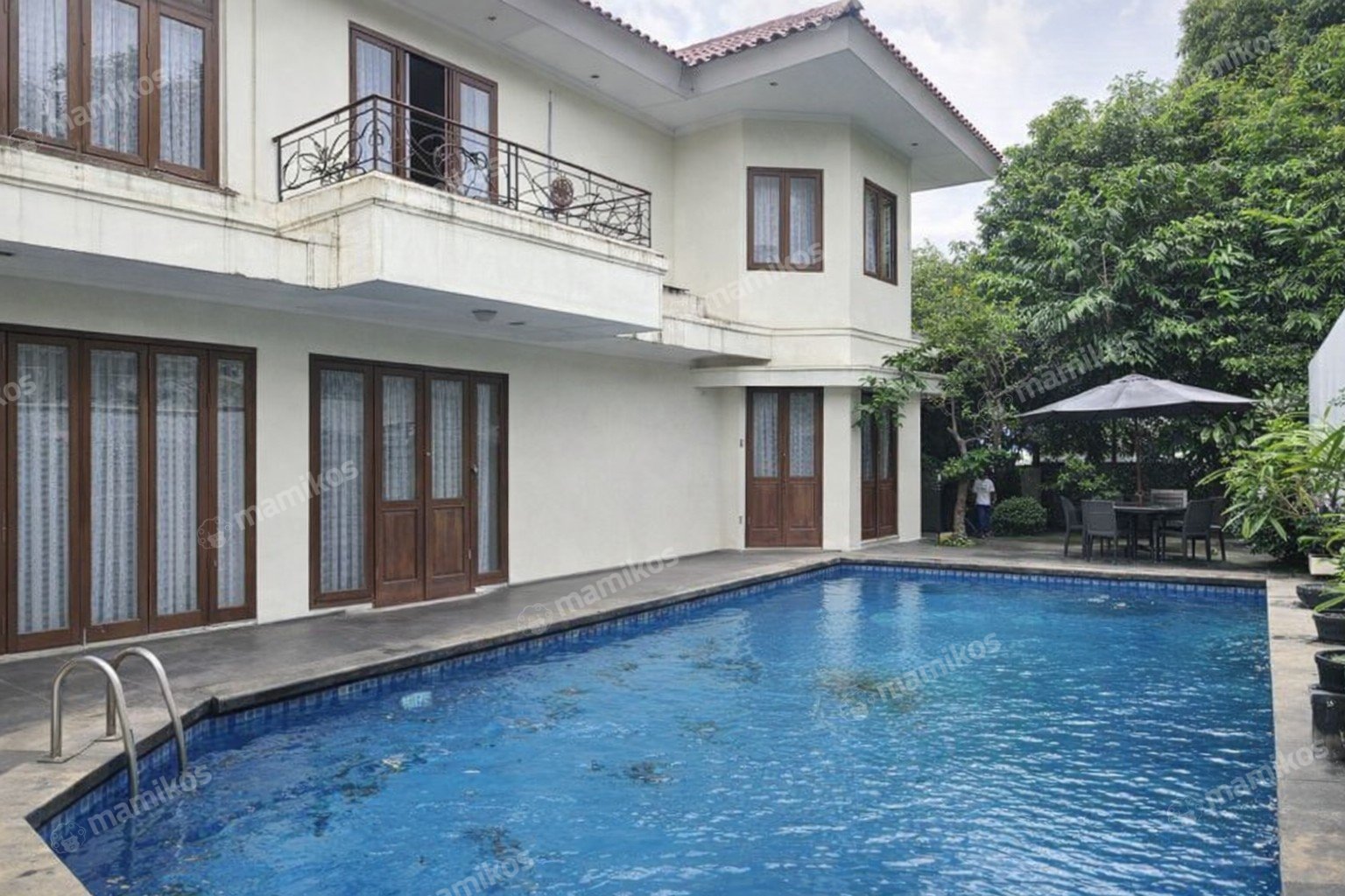Rumah Sertifikat SHM 7 Kamar Tidur 5 Kamar Mandi Pondok Indah Jakarta Selatan