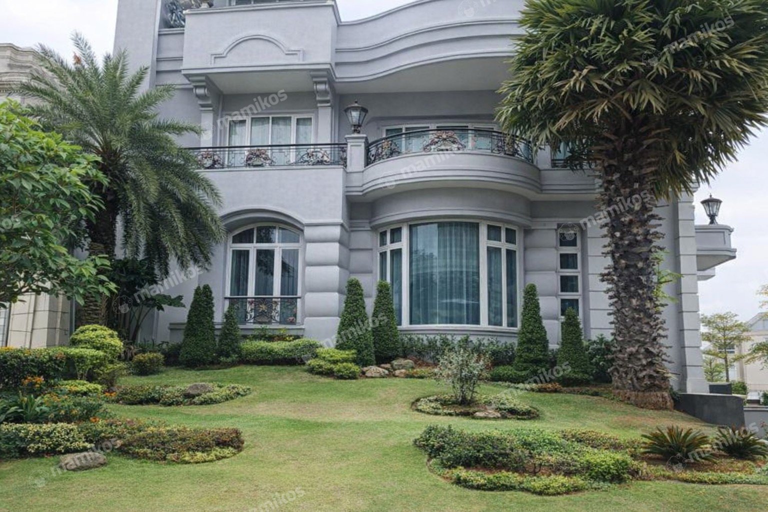 Rumah Sertifikat SHM 5 Kamar Tidur 4 Kamar Mandi Pantai Indah Kapuk Jakarta Utara