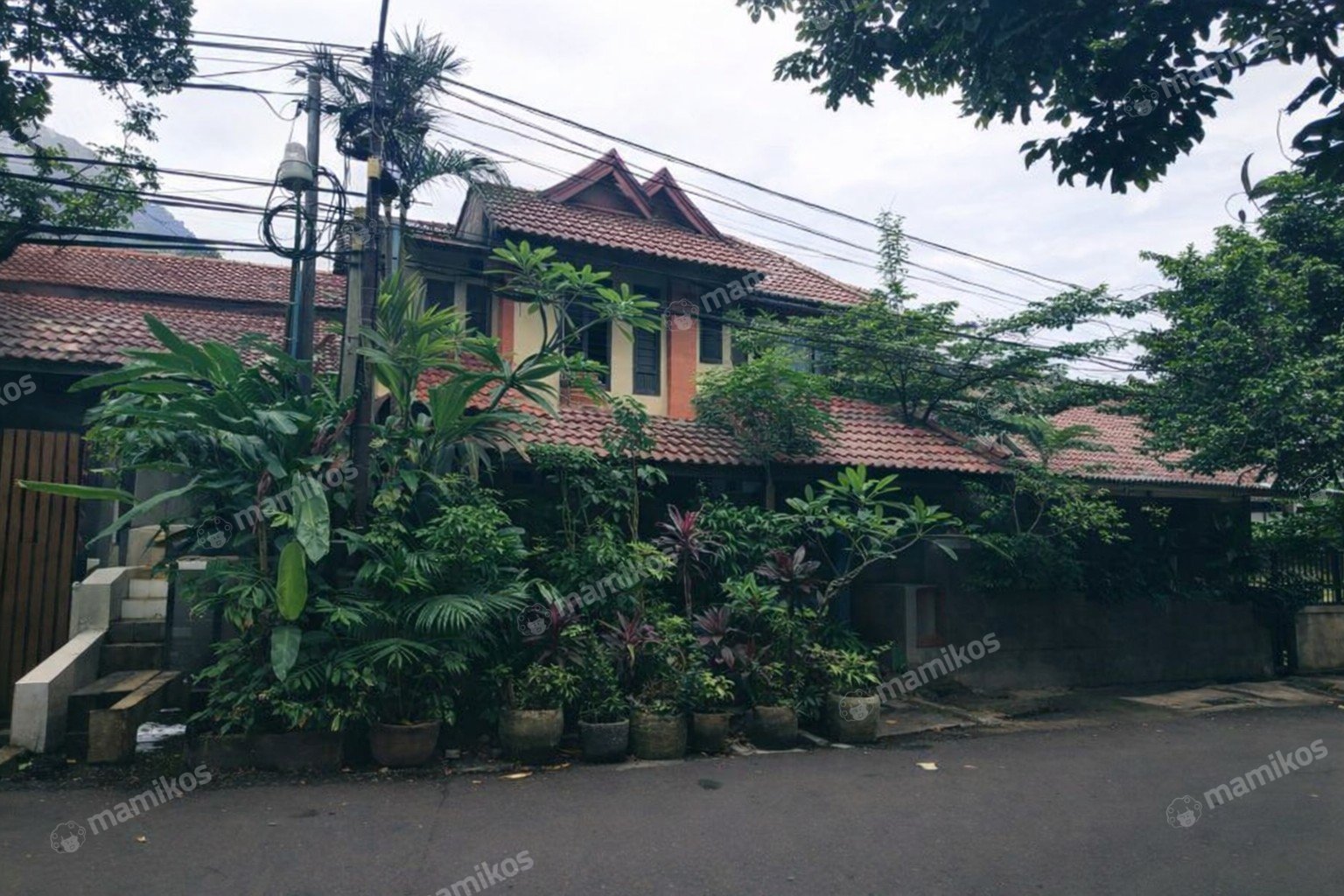 Rumah Sertifikat SHM 5 Kamar Tidur 4 Kamar Mandi Kebayoran Baru Jakarta Selatan