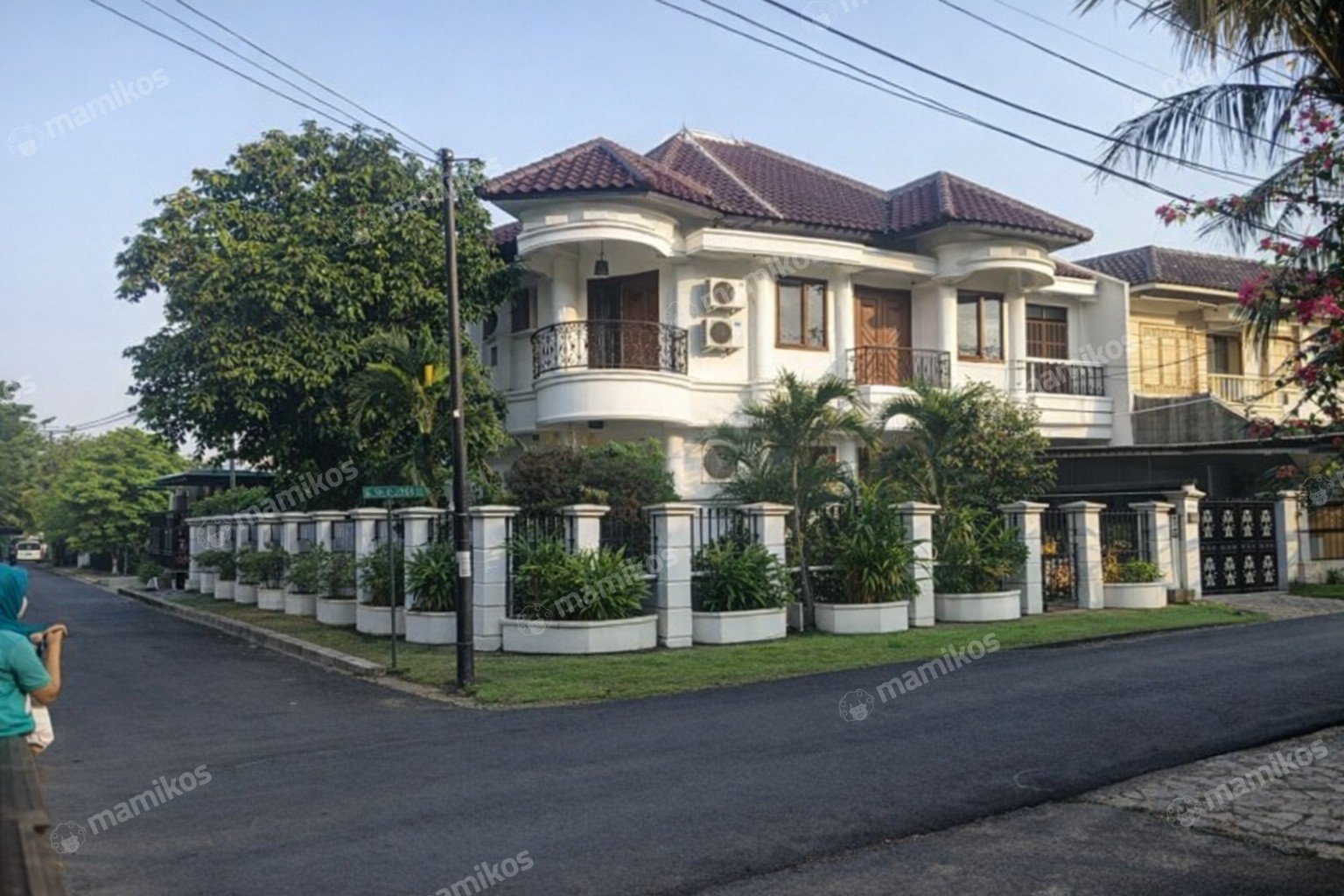 Rumah Sertifikat SHM 6 Kamar Tidur 5 Kamar Mandi Duren Sawit Jakarta Timur