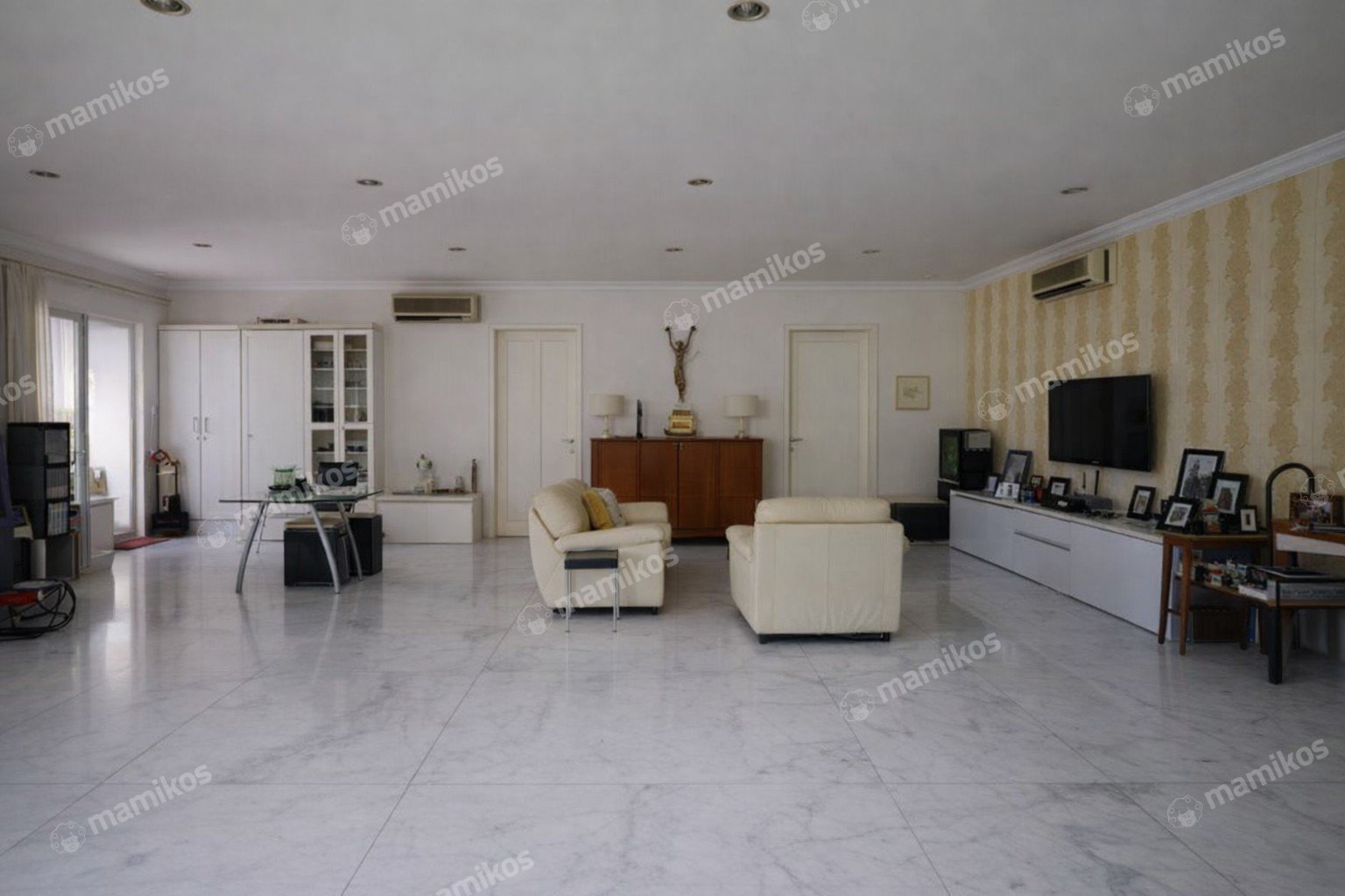 Rumah Sertifikat SHM 4 Kamar Tidur 5 Kamar Mandi Intercon Jakarta Barat - Photo 3