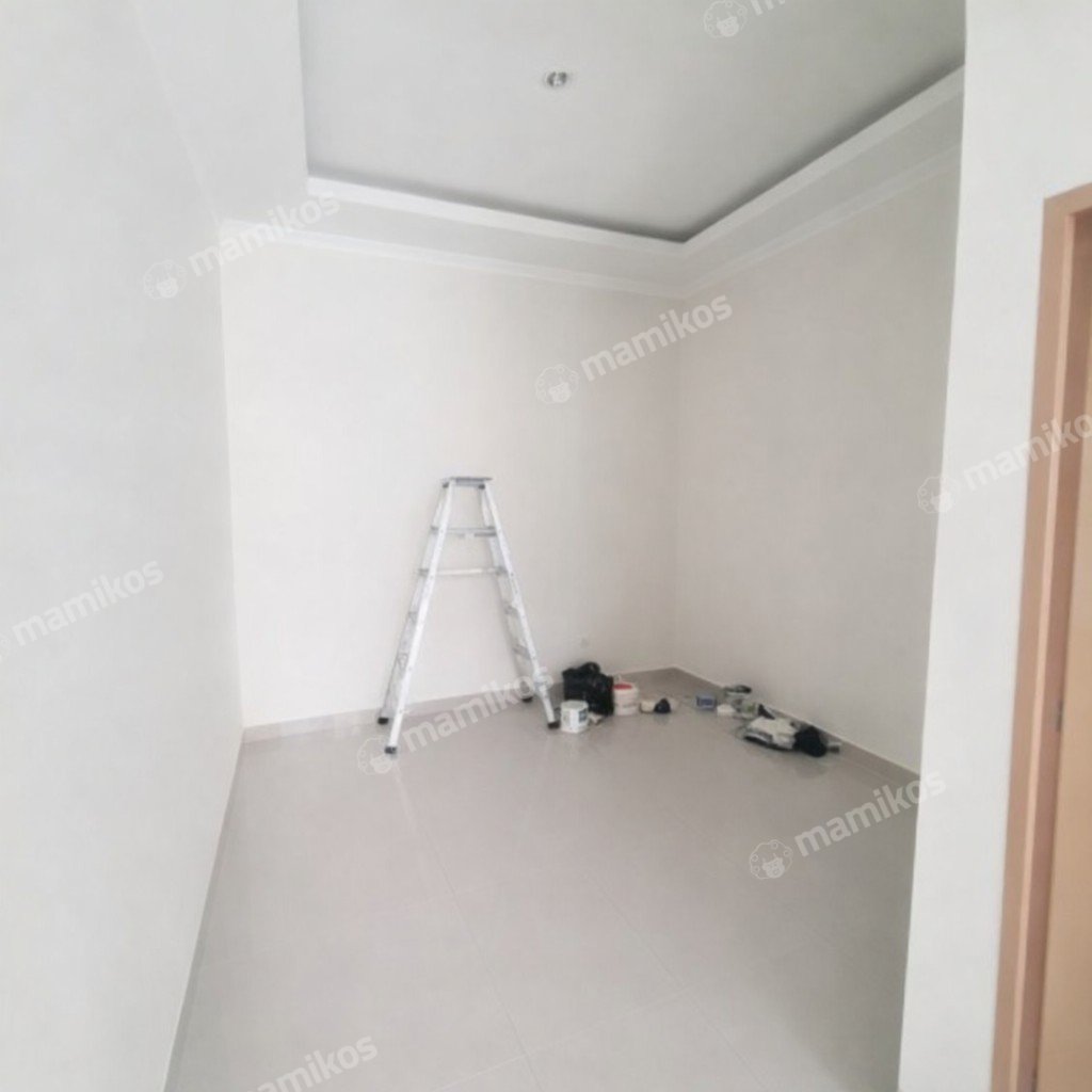 Rumah Sertifikat SHM 3 Kamar Tidur 3 Kamar Mandi Taman Ratu Jakarta Barat - Photo 4