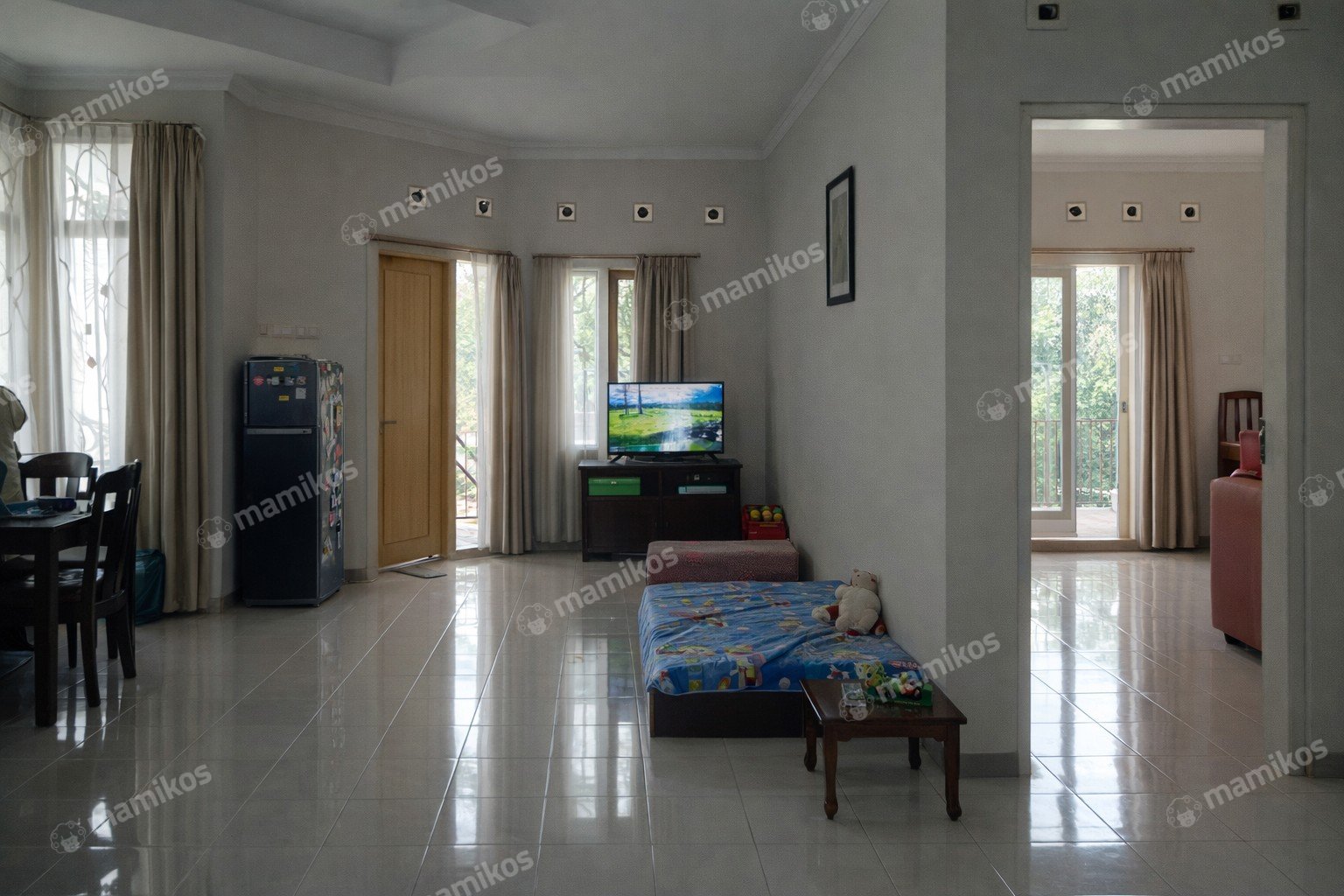 Rumah 5KT 2KM Puri Indah Jakarta Barat - Photo 2