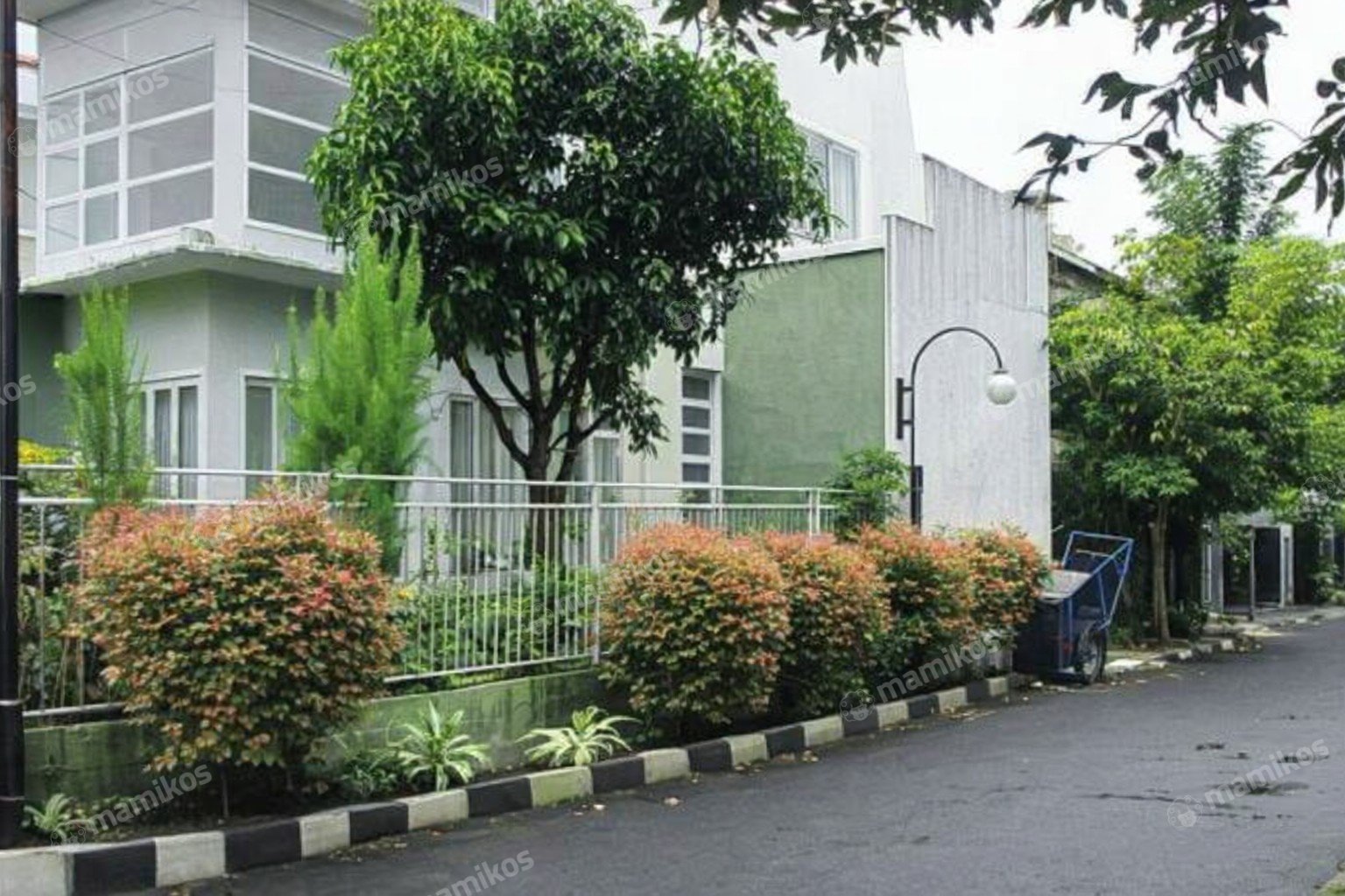 Rumah Sertifikat SHM 3 Kamar Tidur 2 Kamar Mandi Cibubur Jakarta Timur