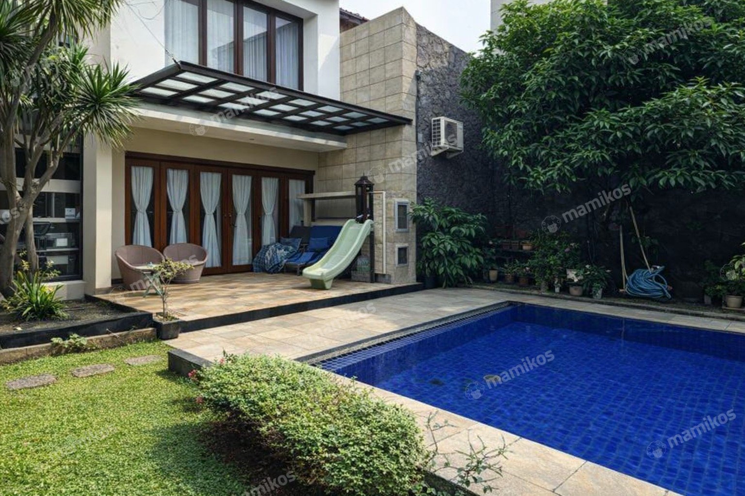 Rumah 4KT 4KM Tanjung Barat Jakarta Selatan