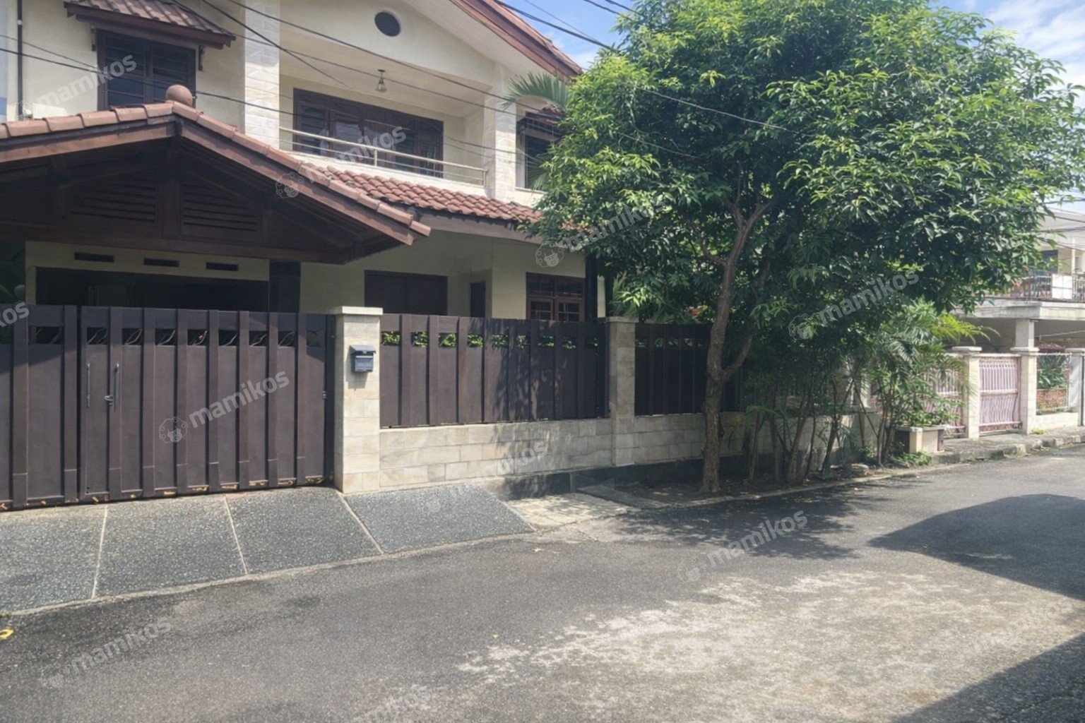 Rumah Sertifikat SHM 4 Kamar Tidur 4 Kamar Mandi Pondok Kelapa Jakarta Timur