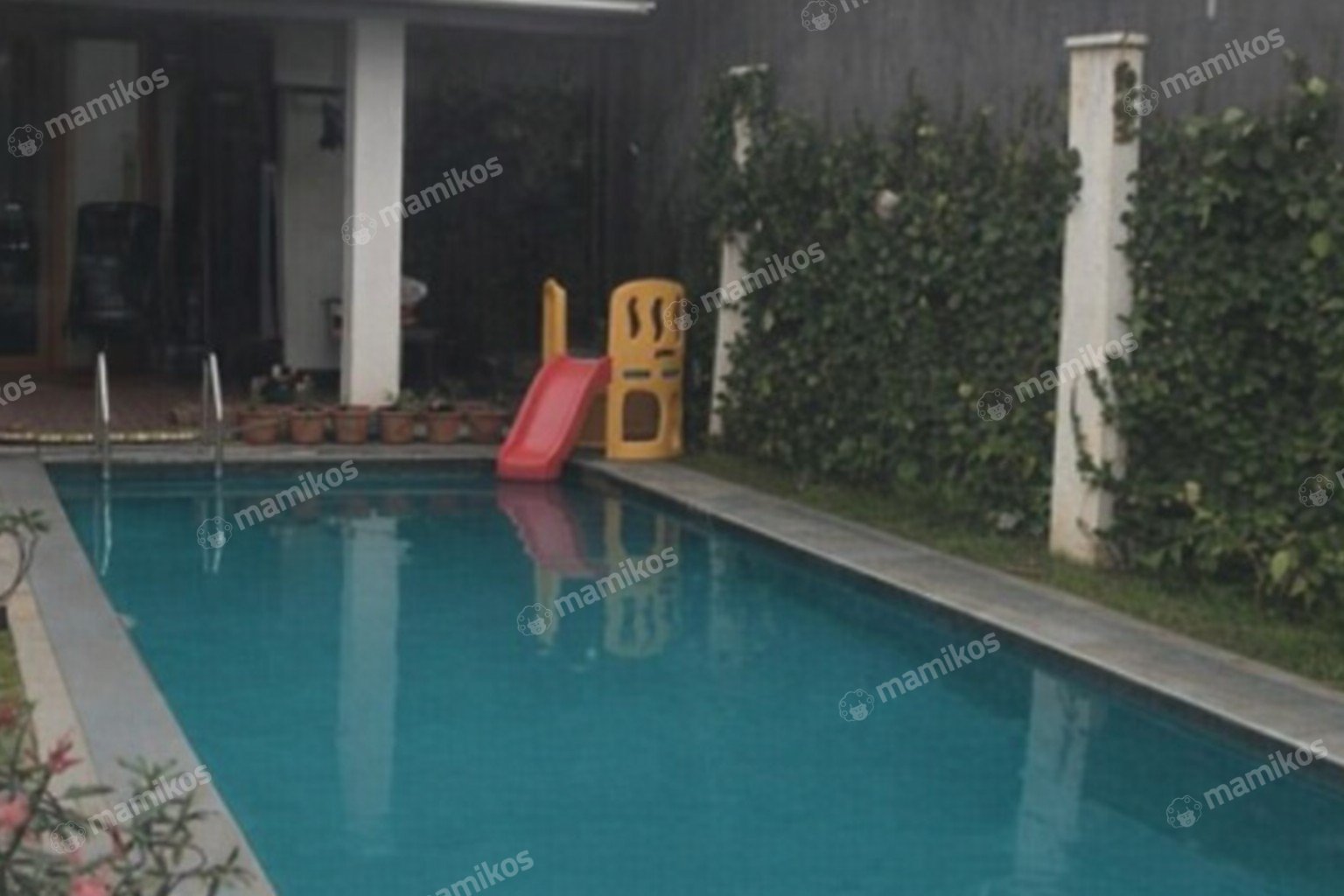 Rumah Sertifikat SHM 9 Kamar Tidur 7 Kamar Mandi Lebak Bulus Jakarta Selatan