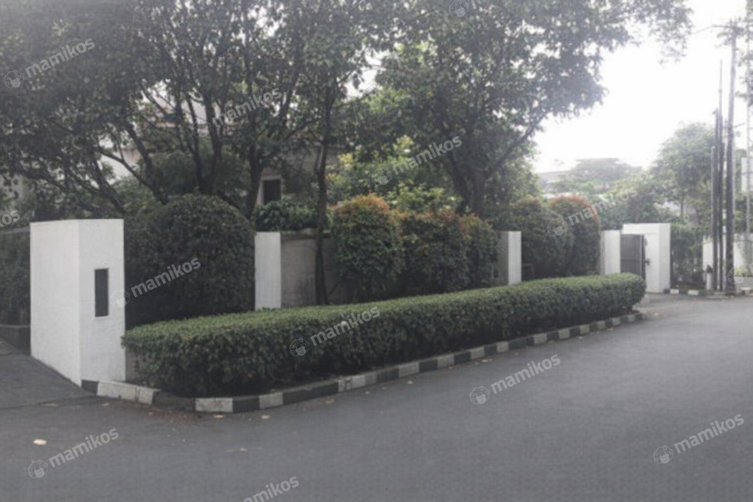 Rumah Sertifikat SHM 9 Kamar Tidur 7 Kamar Mandi Lebak Bulus Jakarta Selatan - Photo 2