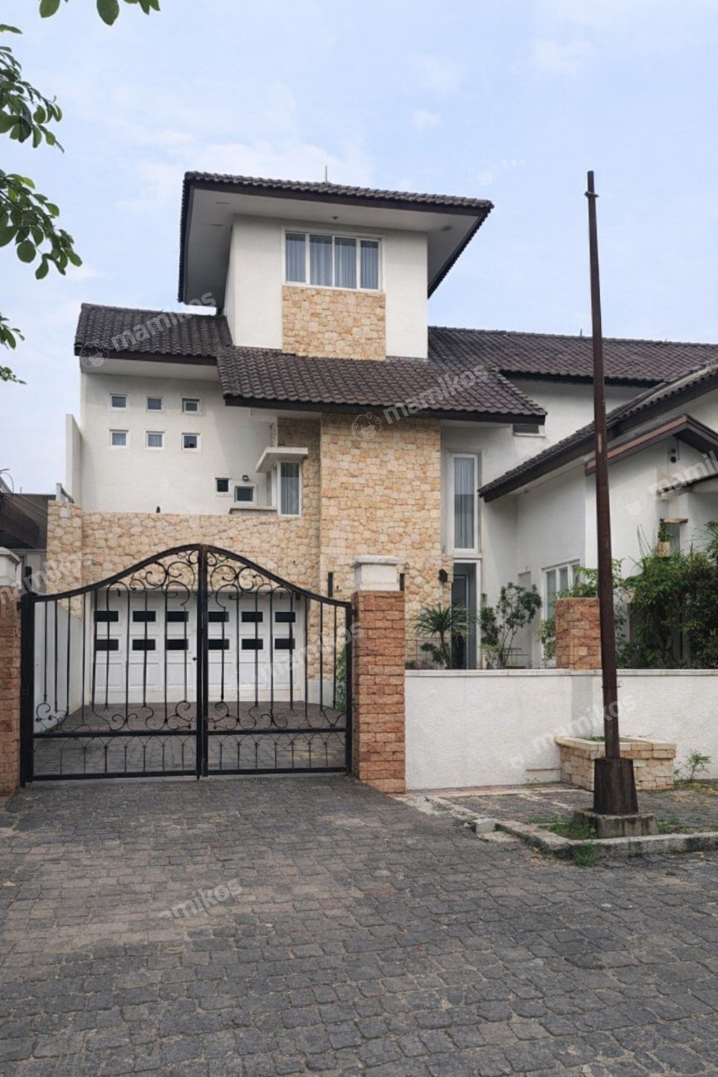 Rumah Sertifikat SHM 4 Kamar Tidur 4 Kamar Mandi Lebak Bulus Jakarta Selatan - Photo 2