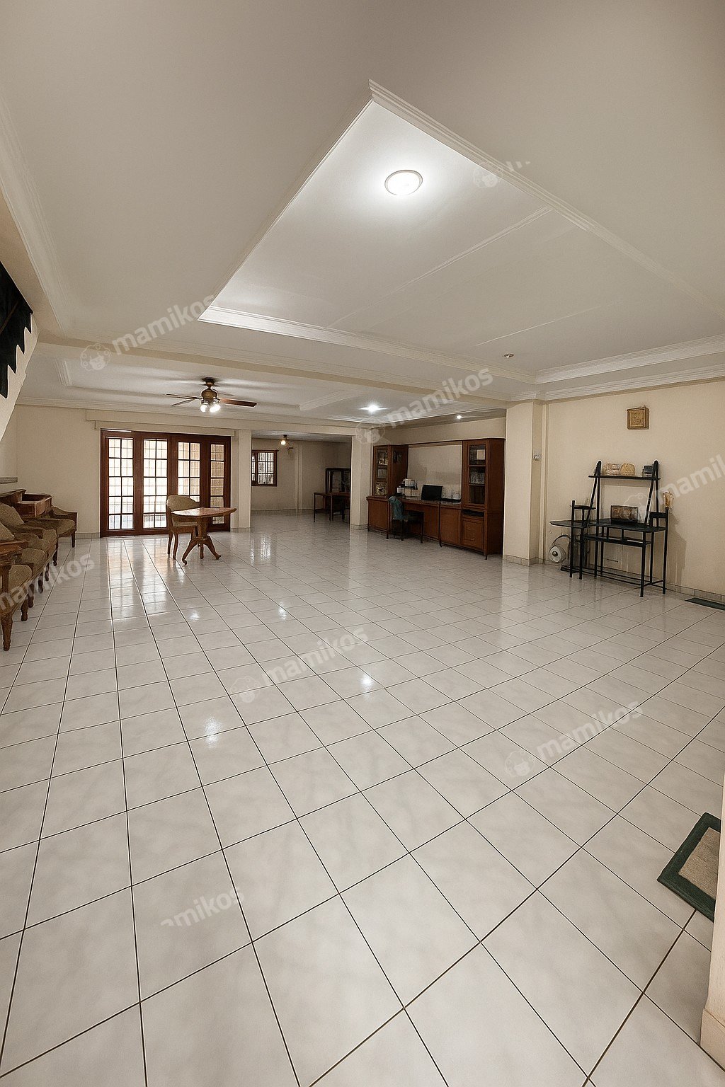 Rumah Sertifikat SHM 5 Kamar Tidur 5 Kamar Mandi Tanjung Duren Jakarta Barat - Photo 4