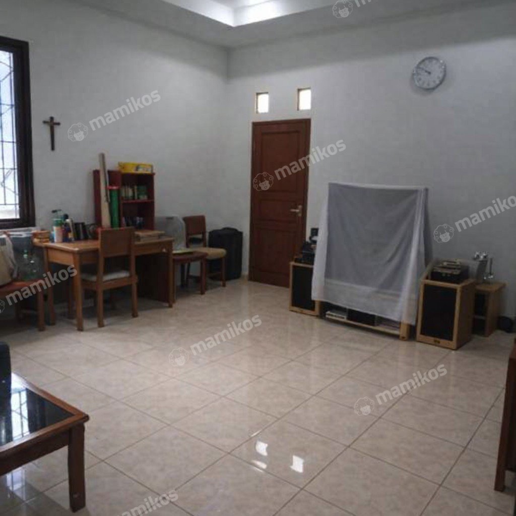 Rumah Sertifikat SHM 4 Kamar Tidur 3 Kamar Mandi Tomang Jakarta Barat - Photo 2