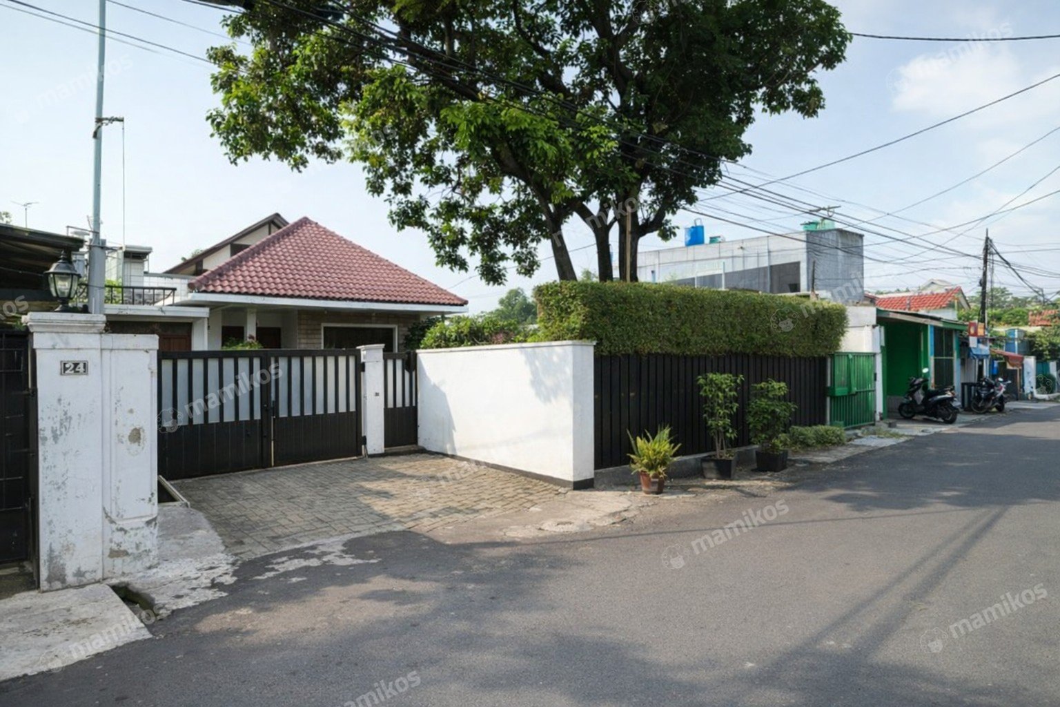Rumah Sertifikat SHM 6 Kamar Tidur 6 Kamar Mandi Jalan Panjang Jakarta Barat