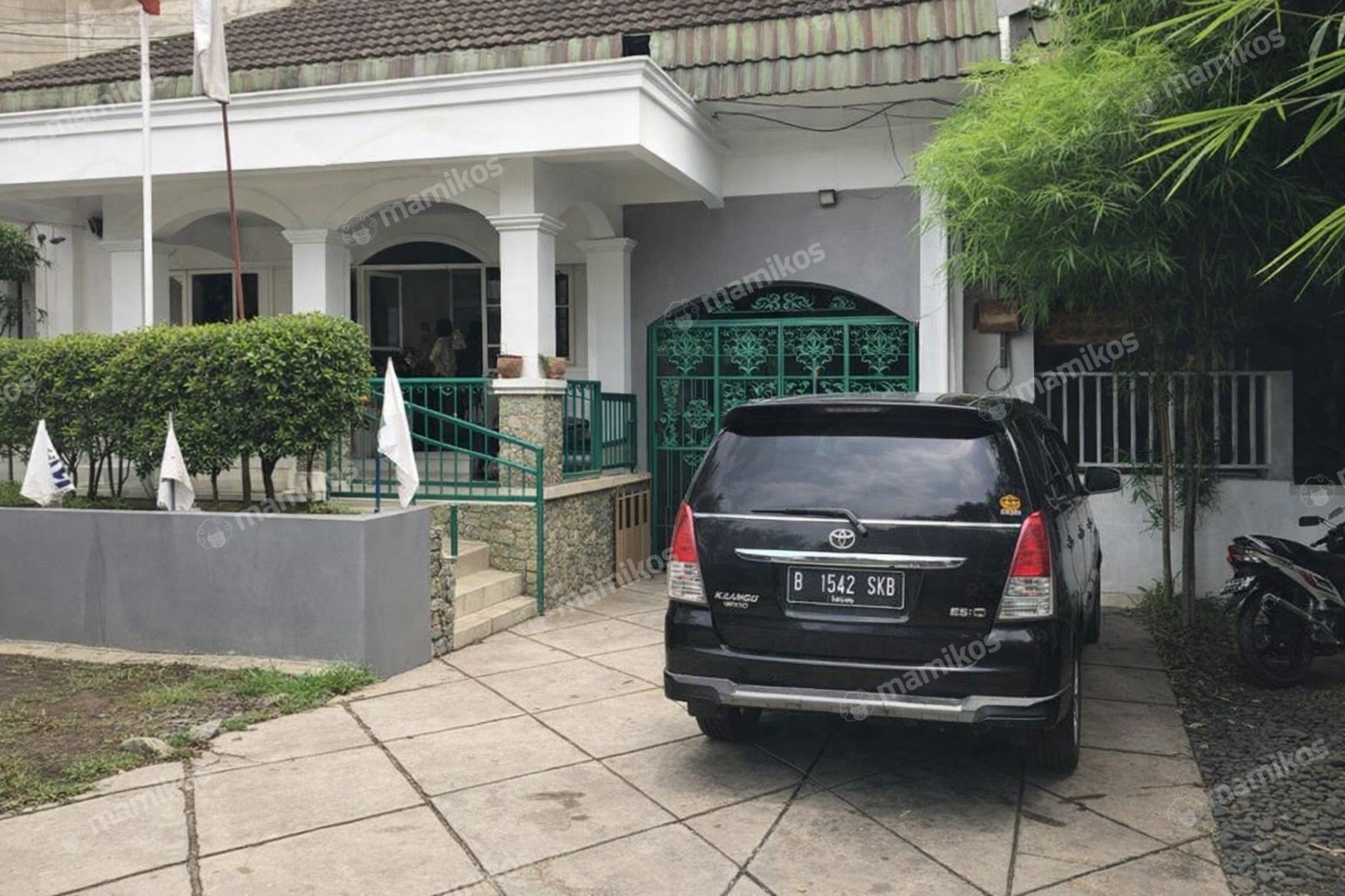 Rumah Sertifikat SHM 6 Kamar Tidur 3 Kamar Mandi Mampang Prapatan Jakarta Selatan