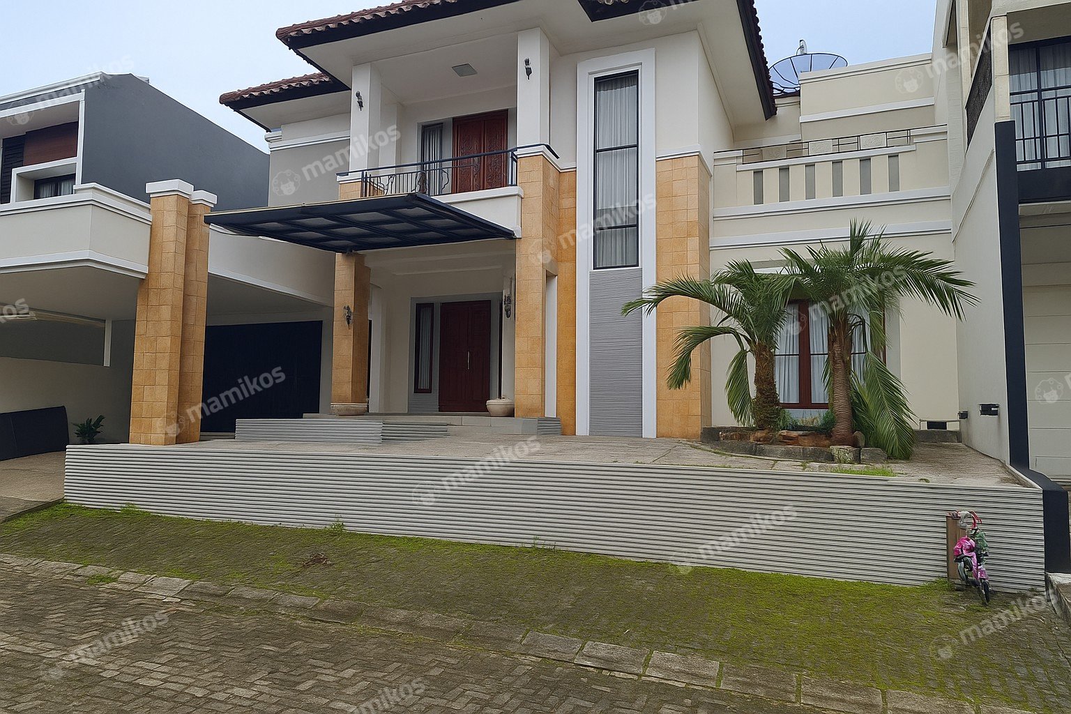 Rumah Sertifikat SHM 4 Kamar Tidur 4 Kamar Mandi Cibubur Jakarta Timur