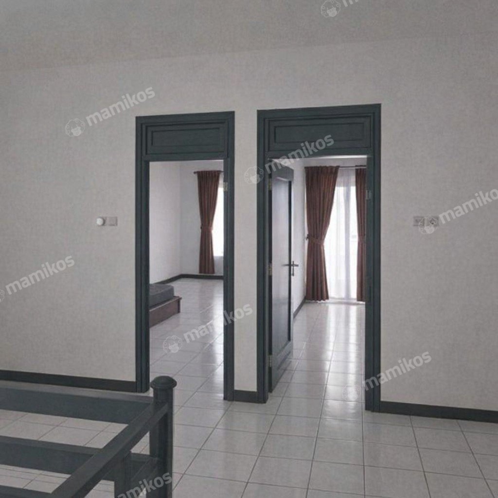Rumah Sertifikat SHM 5 Kamar Tidur 3 Kamar Mandi Kebon Jeruk Jakarta Barat - Photo 5
