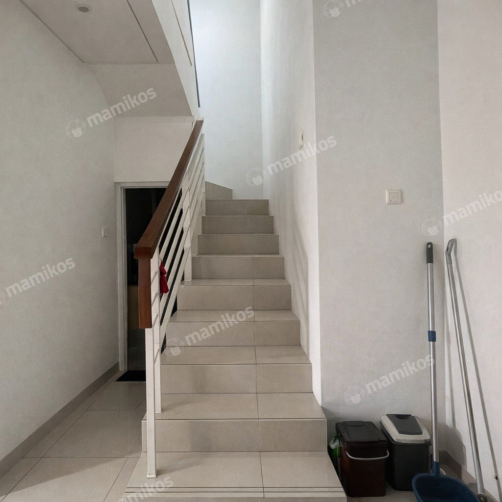 Rumah Sertifikat SHM 3 Kamar Tidur 2 Kamar Mandi Metland Menteng Jakarta Timur - Photo 5