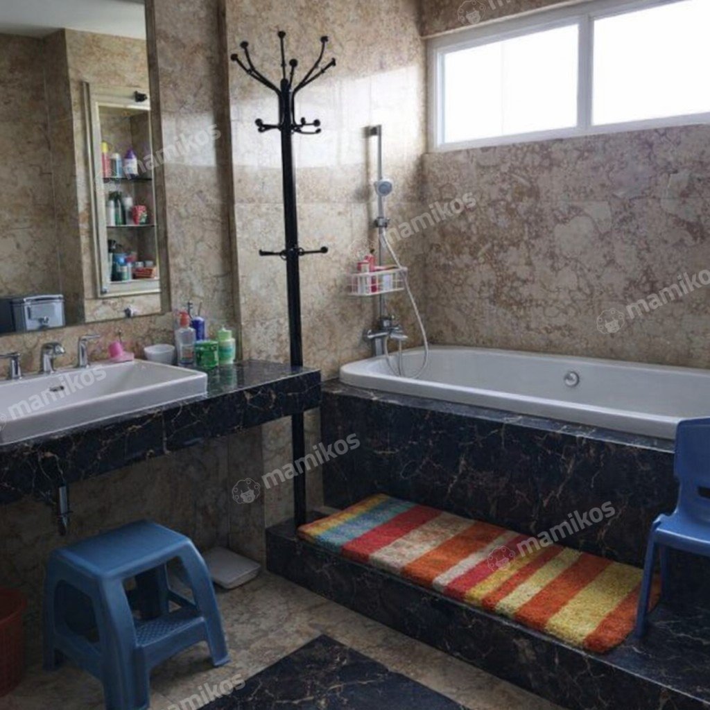 Rumah Sertifikat SHM 6 Kamar Tidur 4 Kamar Mandi Kramat Jati Jakarta Timur - Photo 3
