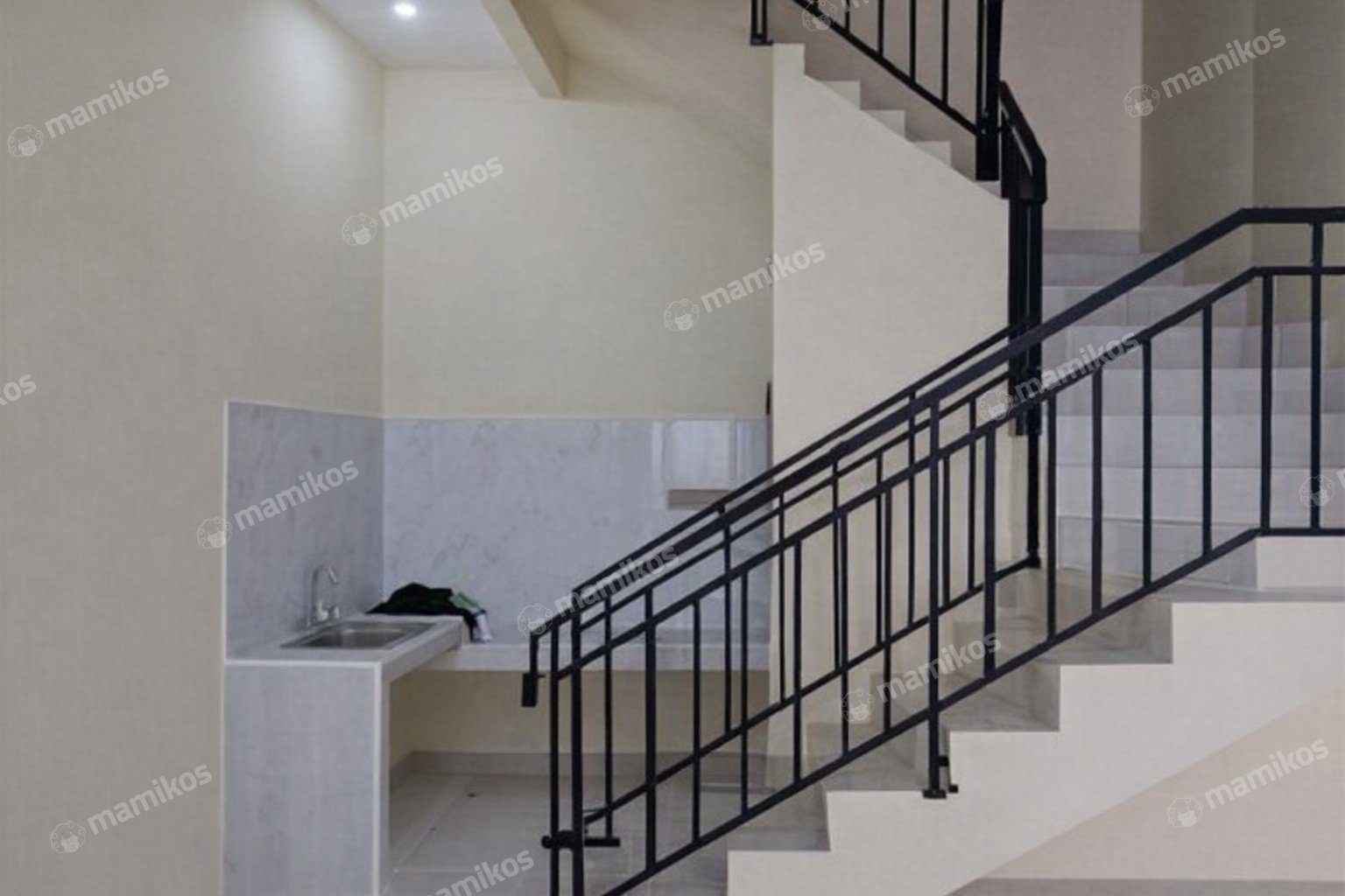 Rumah Sertifikat SHM 3 Kamar Tidur 3 Kamar Mandi Tanjung Duren Jakarta Barat
