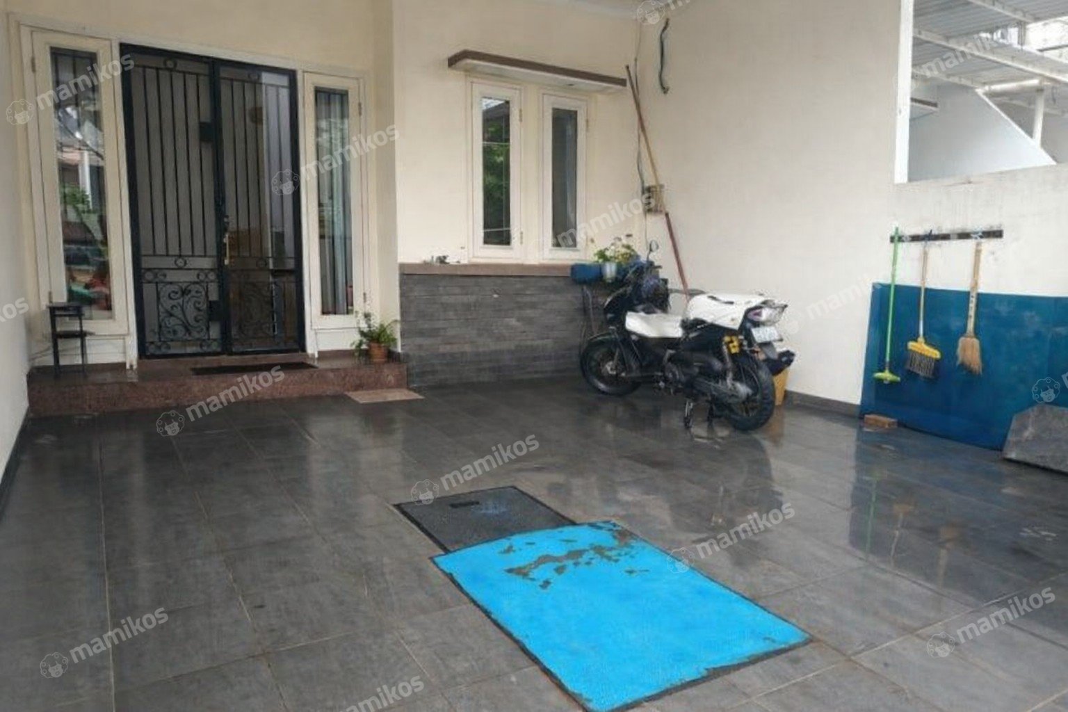 Rumah Sertifikat SHM 3 Kamar Tidur 3 Kamar Mandi Sunter Jakarta Utara - Photo 2