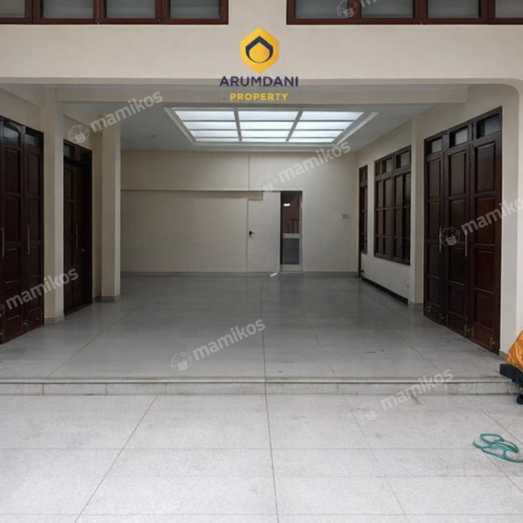 Rumah Sertifikat SHM 7 Kamar Tidur 7 Kamar Mandi Cipete Jakarta Selatan - Photo 4