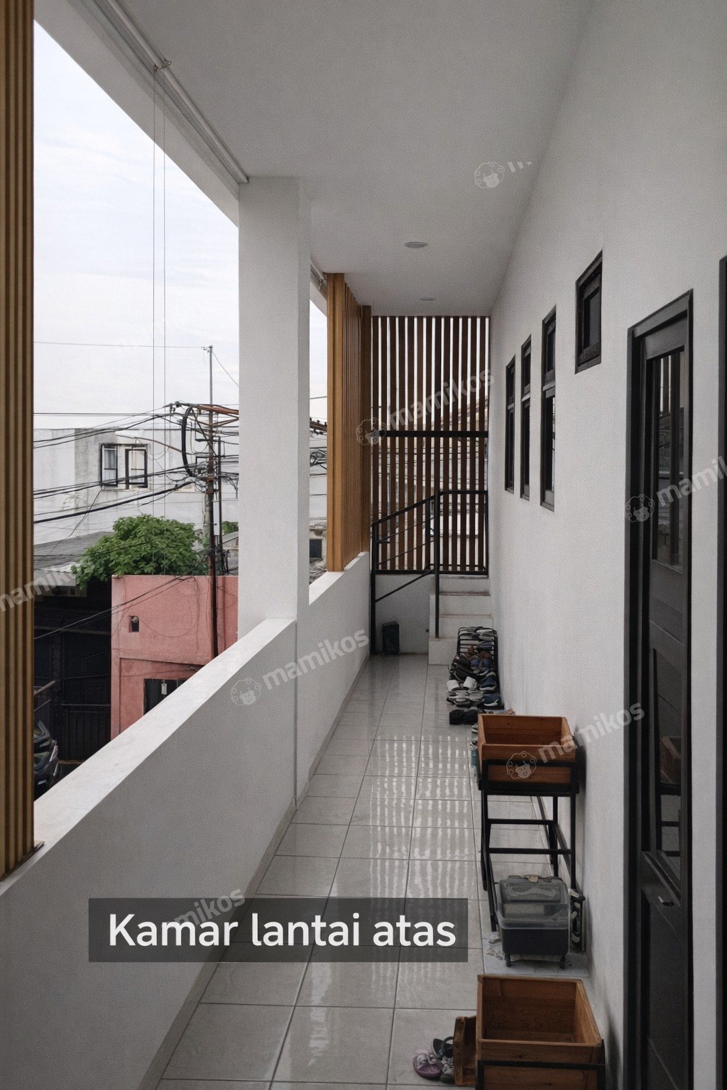 Rumah Sertifikat SHM 4 Kamar Tidur 4 Kamar Mandi Matraman Jakarta Timur - Photo 2
