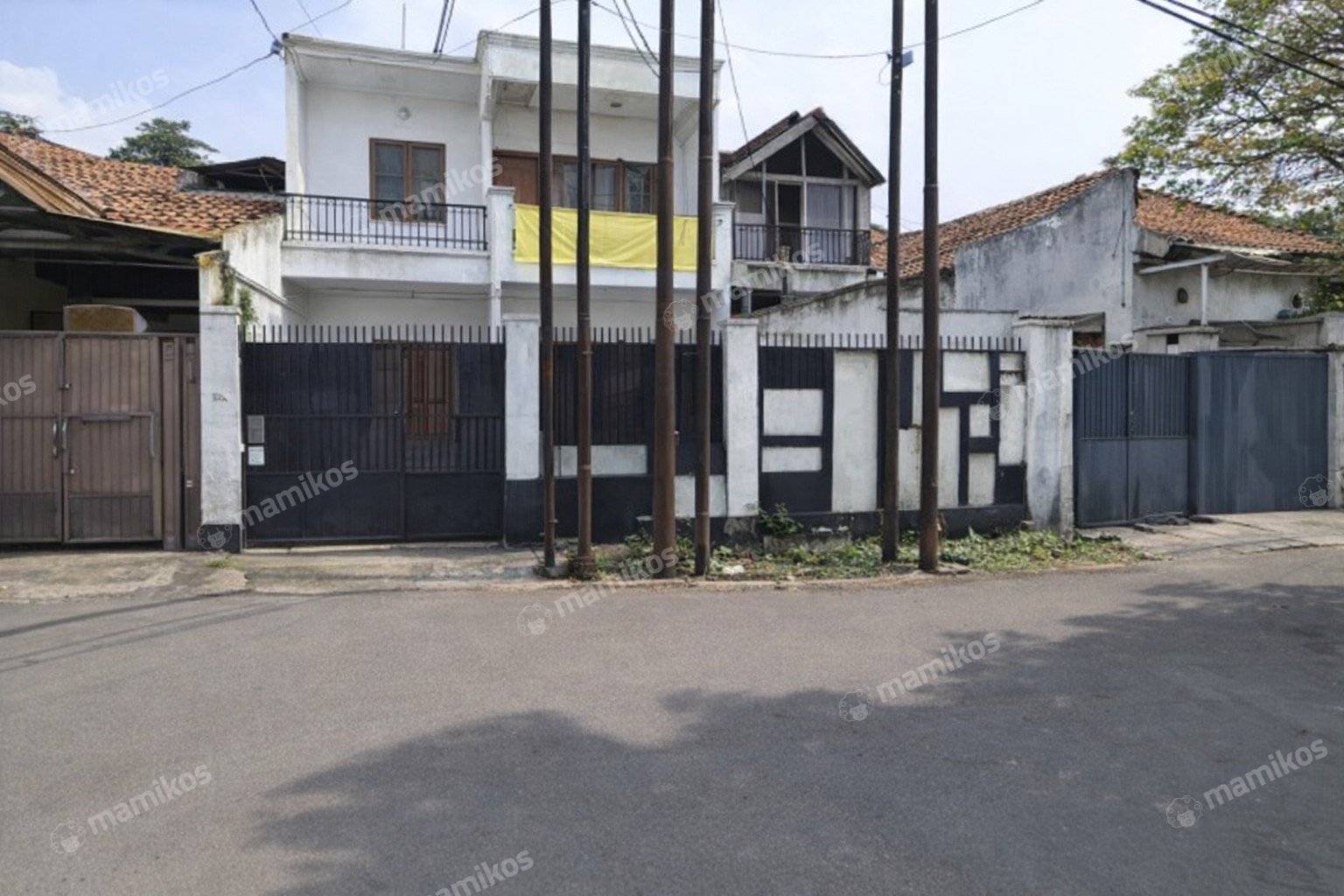 Rumah Sertifikat SHM 5 Kamar Tidur 4 Kamar Mandi Cipete Jakarta Selatan - Photo 3