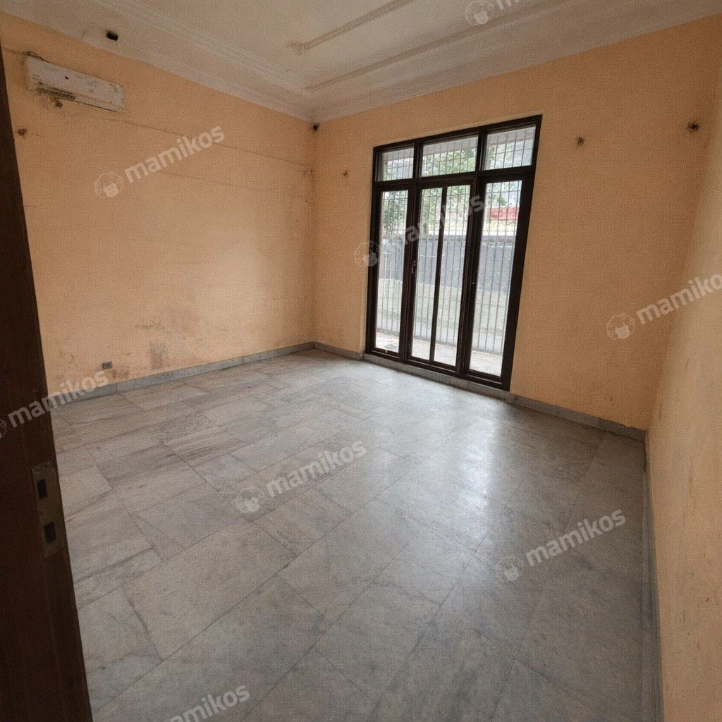 Rumah Sertifikat SHM 3 Kamar Tidur 2 Kamar Mandi Intercon Jakarta Barat - Photo 2