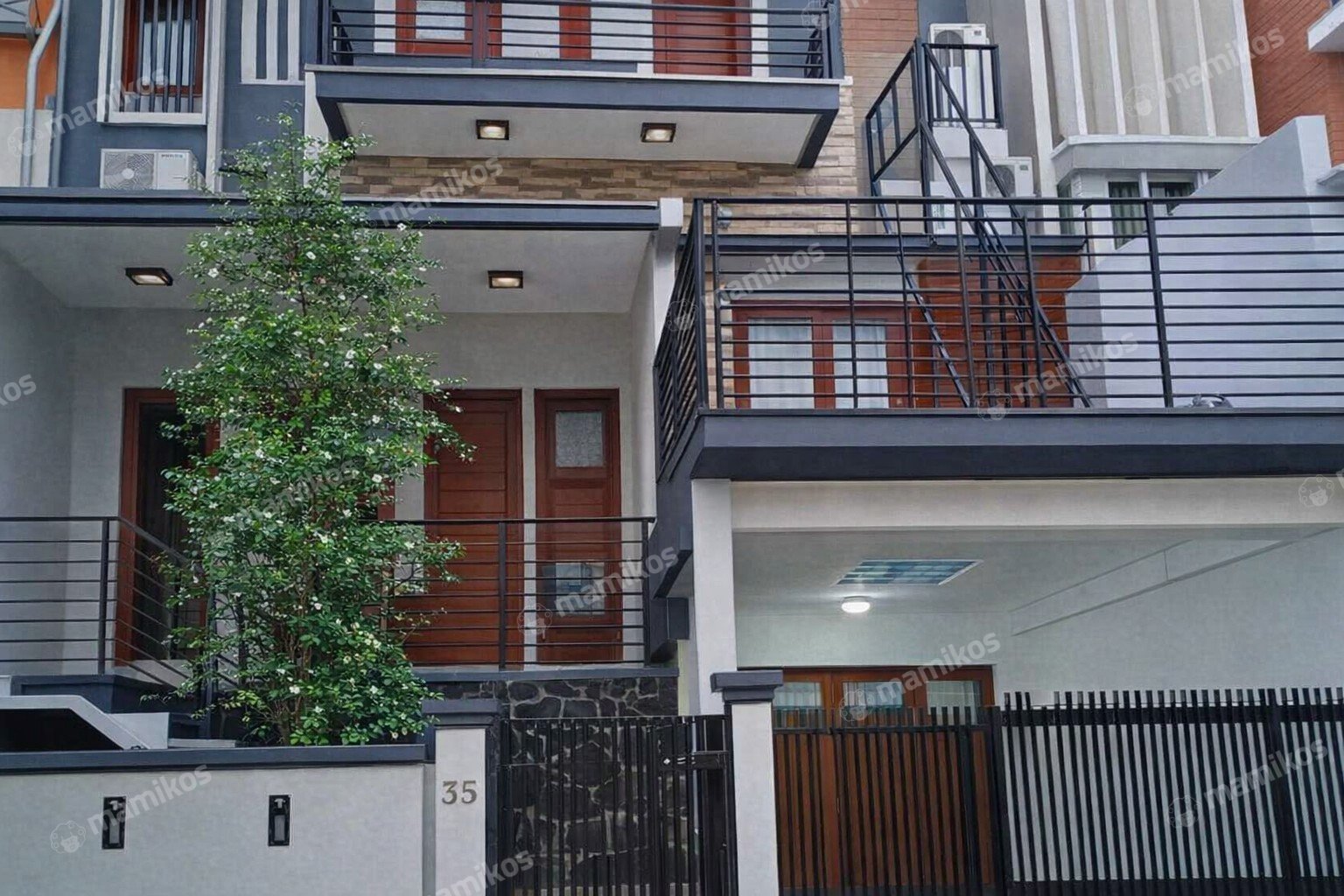 Rumah Sertifikat SHM 7 Kamar Mandi 4 Lantai Palmerah Jakarta Barat