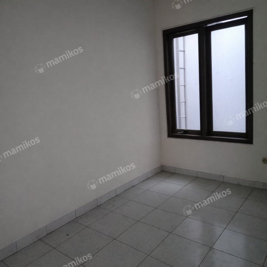 Rumah Sertifikat SHM 4 Kamar Tidur 6 Kamar Mandi Tambora Jakarta Barat - Photo 2