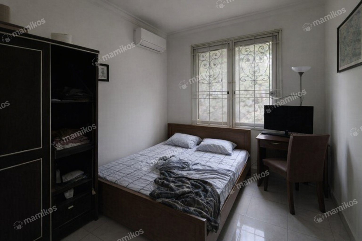 Rumah Sertifikat SHM 5 Kamar Tidur 4 Kamar Mandi Kota Wisata Jakarta Timur - Photo 4