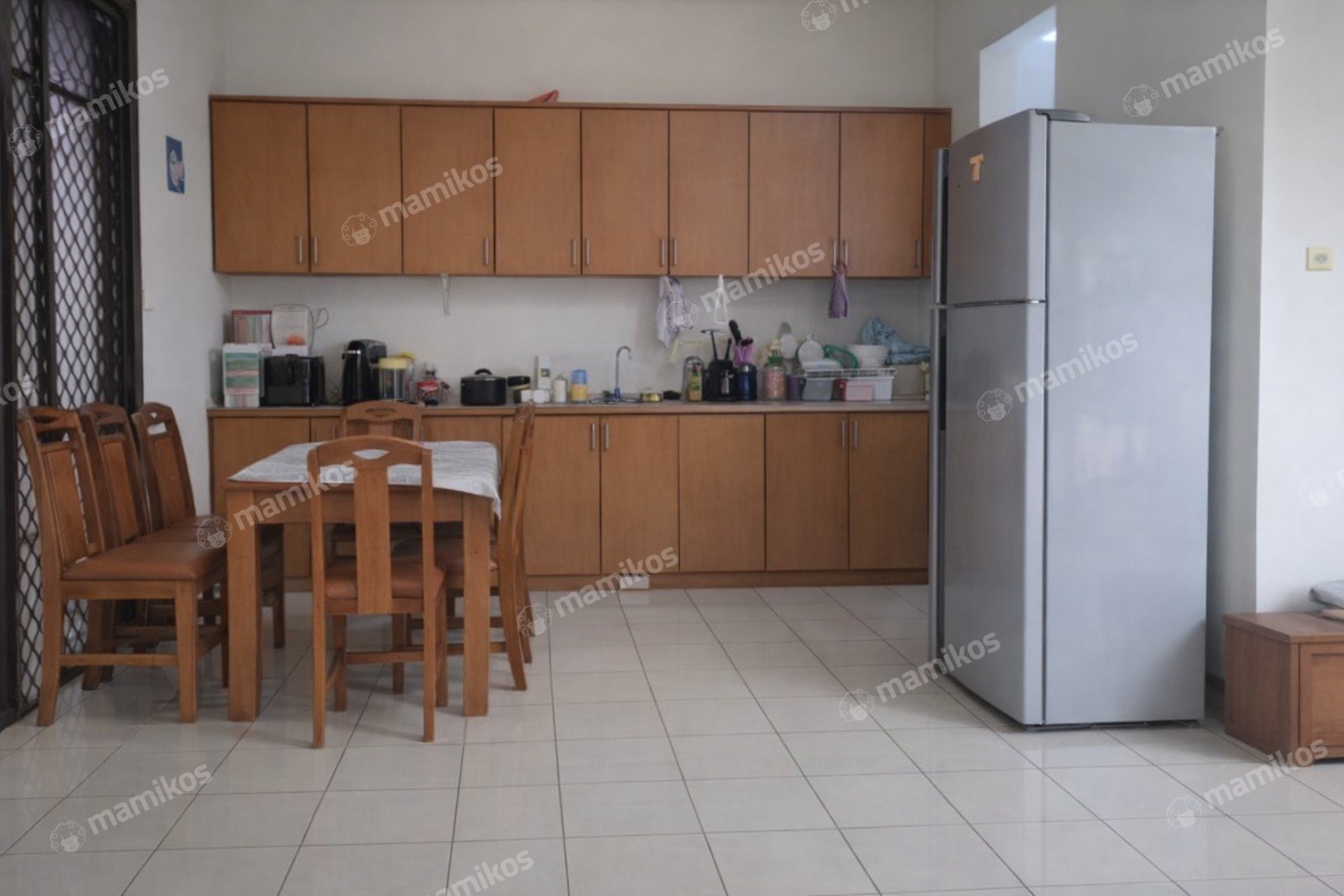 Rumah Sertifikat SHM 7 Kamar Tidur 5 Kamar Mandi Kebon Jeruk Jakarta Barat - Photo 3