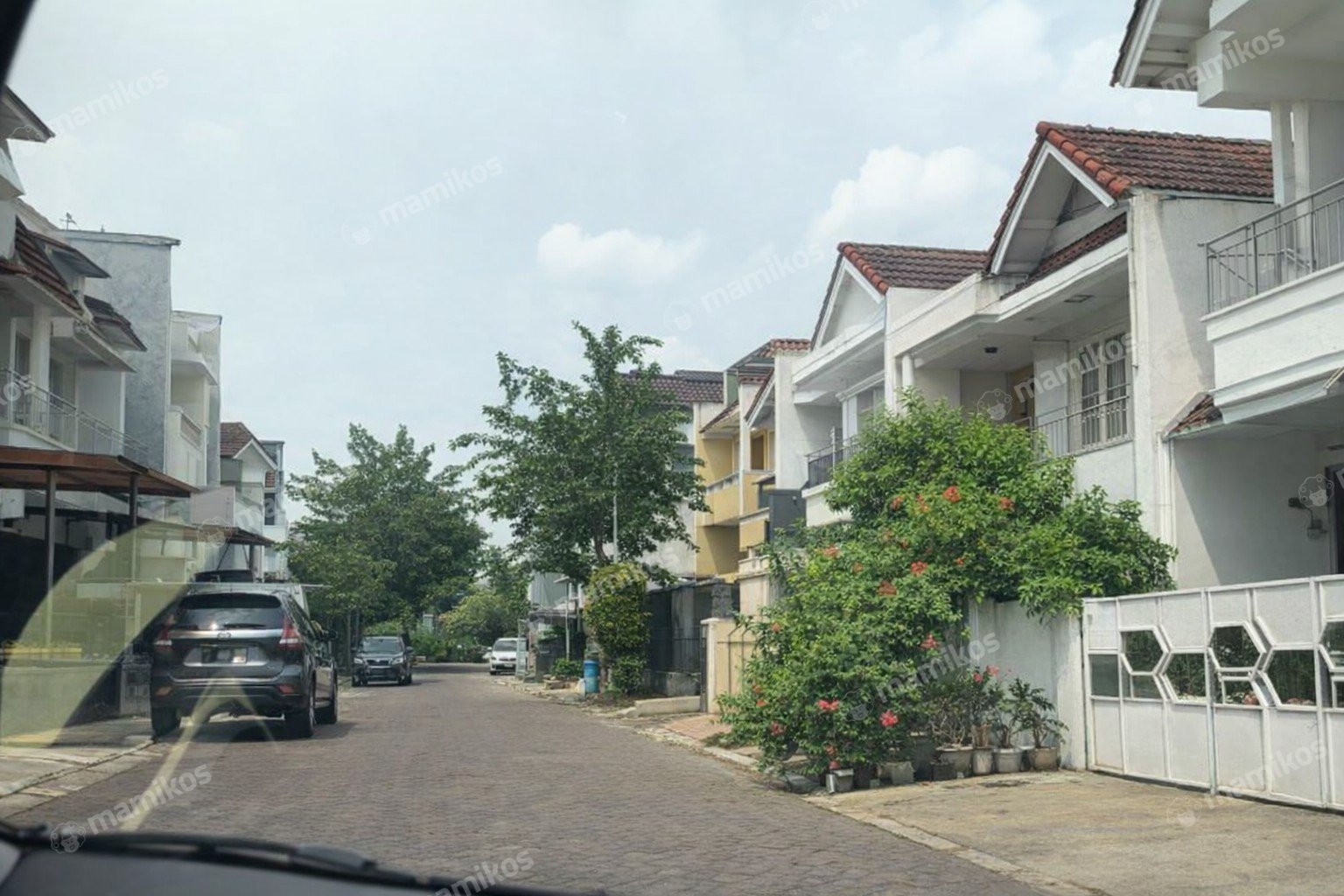 Rumah Sertifikat SHM 5 Kamar Tidur 3 Kamar Mandi Pantai Indah Kapuk Jakarta Utara