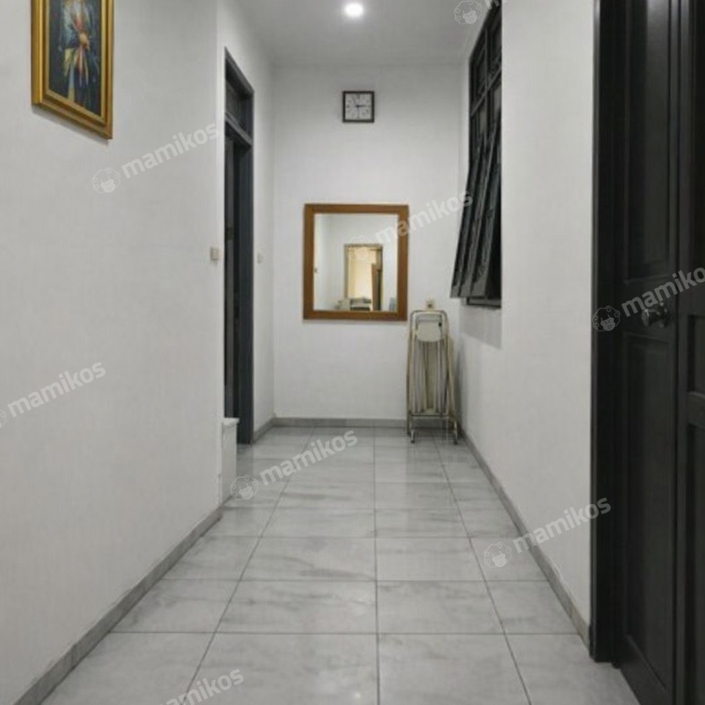 Rumah Sertifikat SHM 4 Kamar Tidur 3 Kamar Mandi Joglo Jakarta Barat - Photo 2