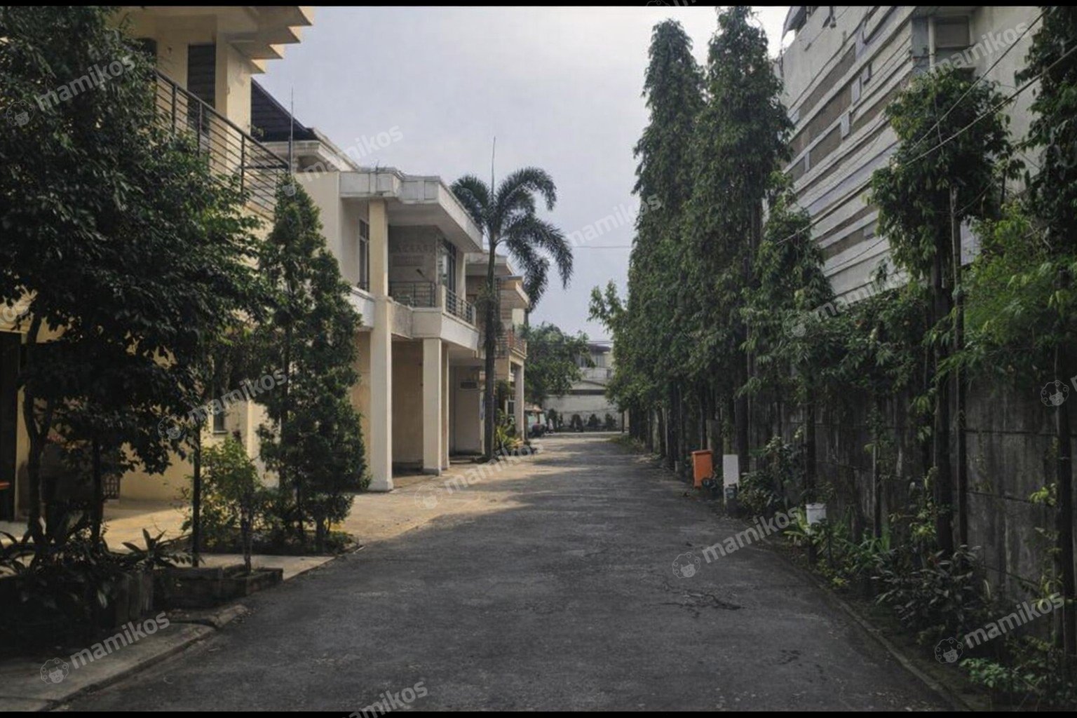 Rumah Sertifikat SHM 4 Kamar Tidur 3 Kamar Mandi Kemang Jakarta Selatan