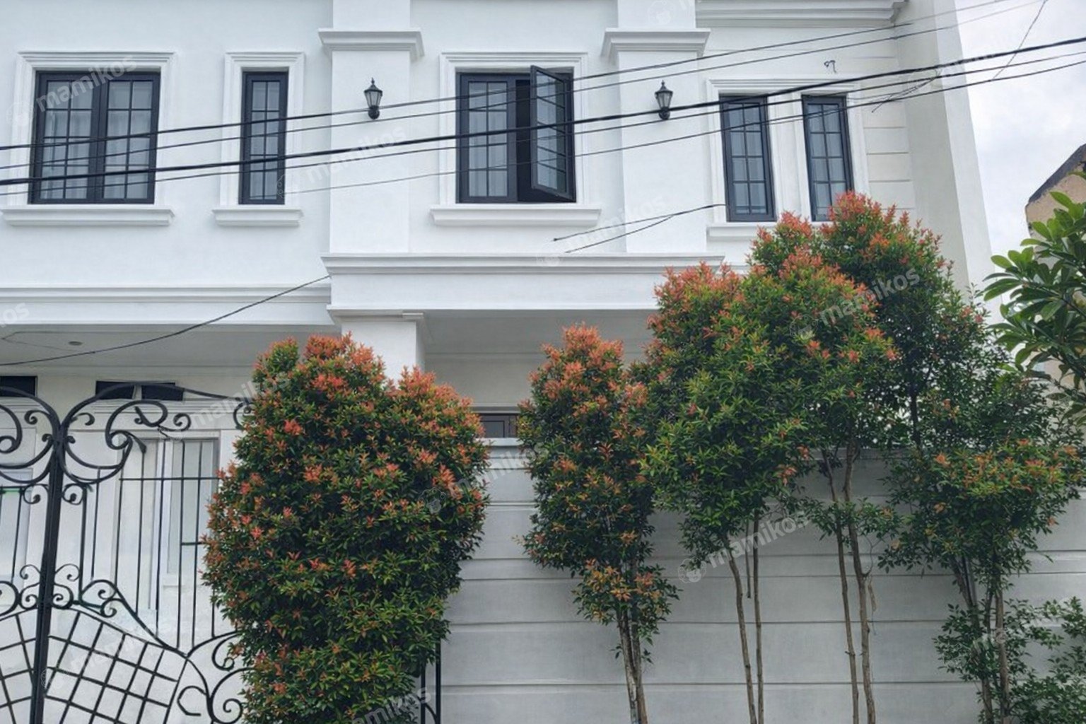 Rumah Sertifikat SHM 6 Kamar Tidur 5 Kamar Mandi Kayu Putih Jakarta Timur