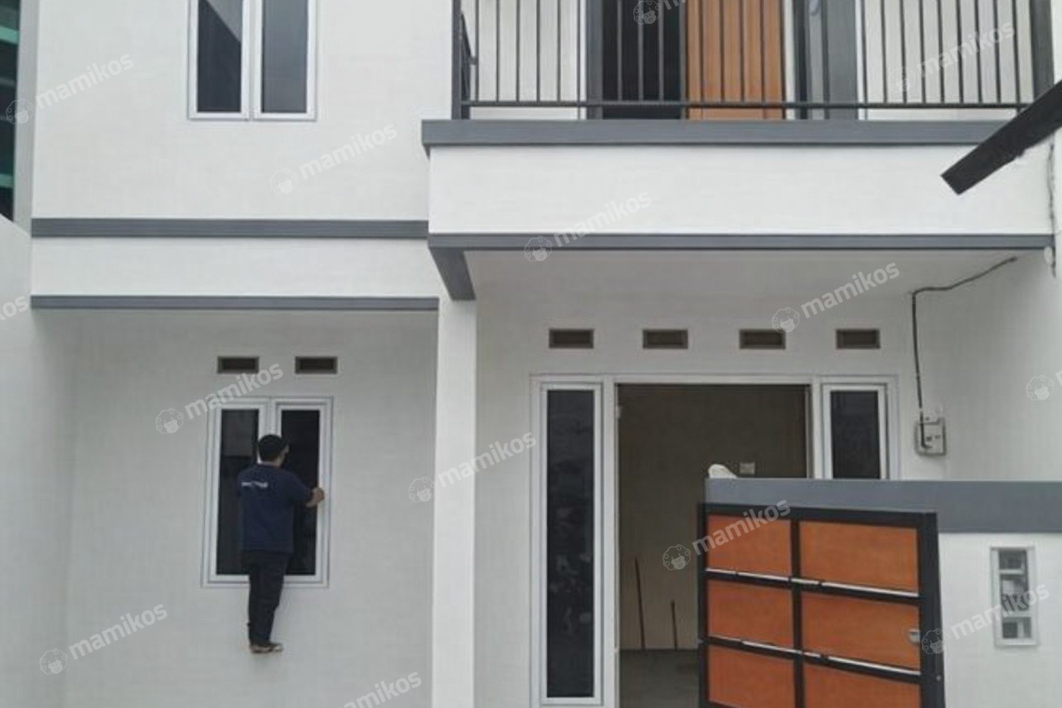 Rumah Sertifikat SHM 3 Kamar Tidur 2 Kamar Mandi Cipayung Jakarta Timur