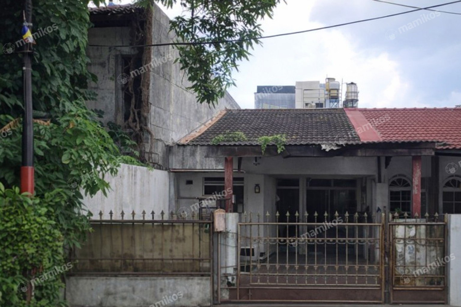 Rumah Sertifikat SHM 2 Kamar Mandi 1 Lantai Lebak Bulus Jakarta Selatan