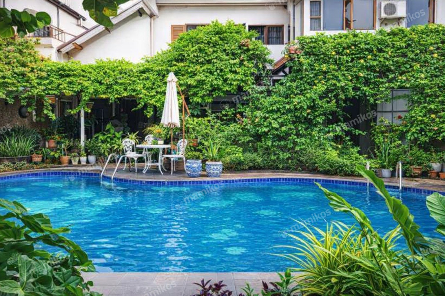 Rumah Sertifikat SHM 9 Kamar Tidur 2 Lantai Kebon Jeruk Jakarta Barat