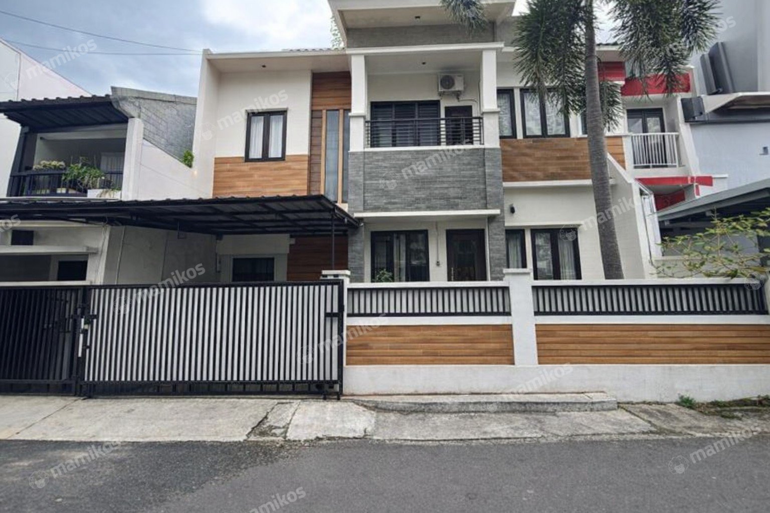 Rumah Sertifikat SHM 6 Kamar Tidur 5 Kamar Mandi Rawamangun Jakarta Timur