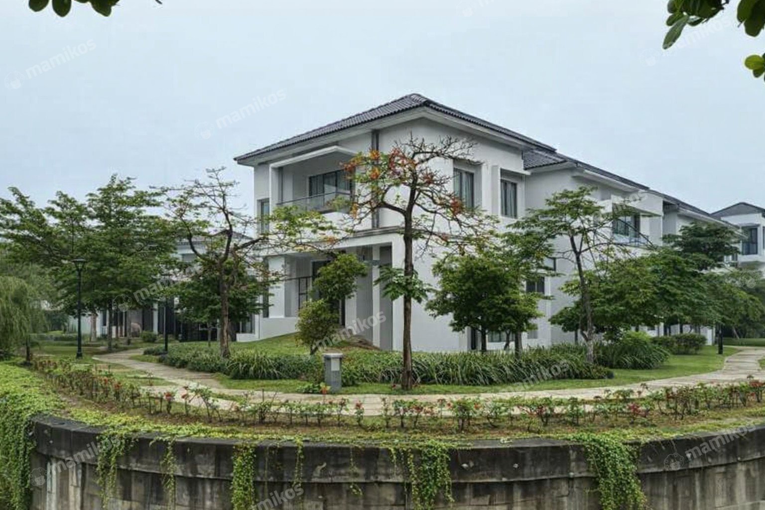Rumah Sertifikat SHM 4 Kamar Tidur 4 Kamar Mandi Pantai Indah Kapuk Jakarta Utara