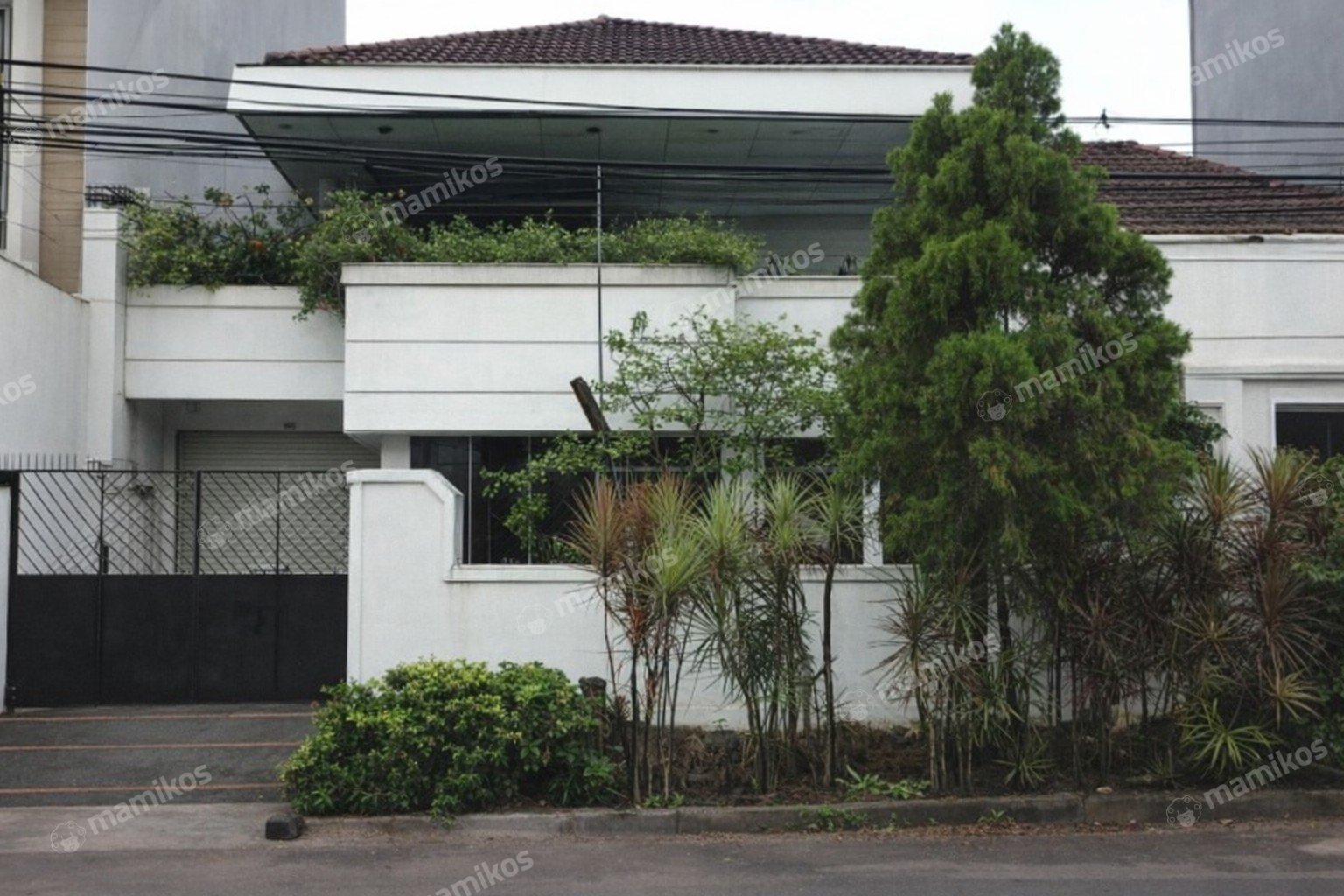 Rumah Sertifikat SHM 4 Kamar Tidur 2 Kamar Mandi Tomang Jakarta Barat