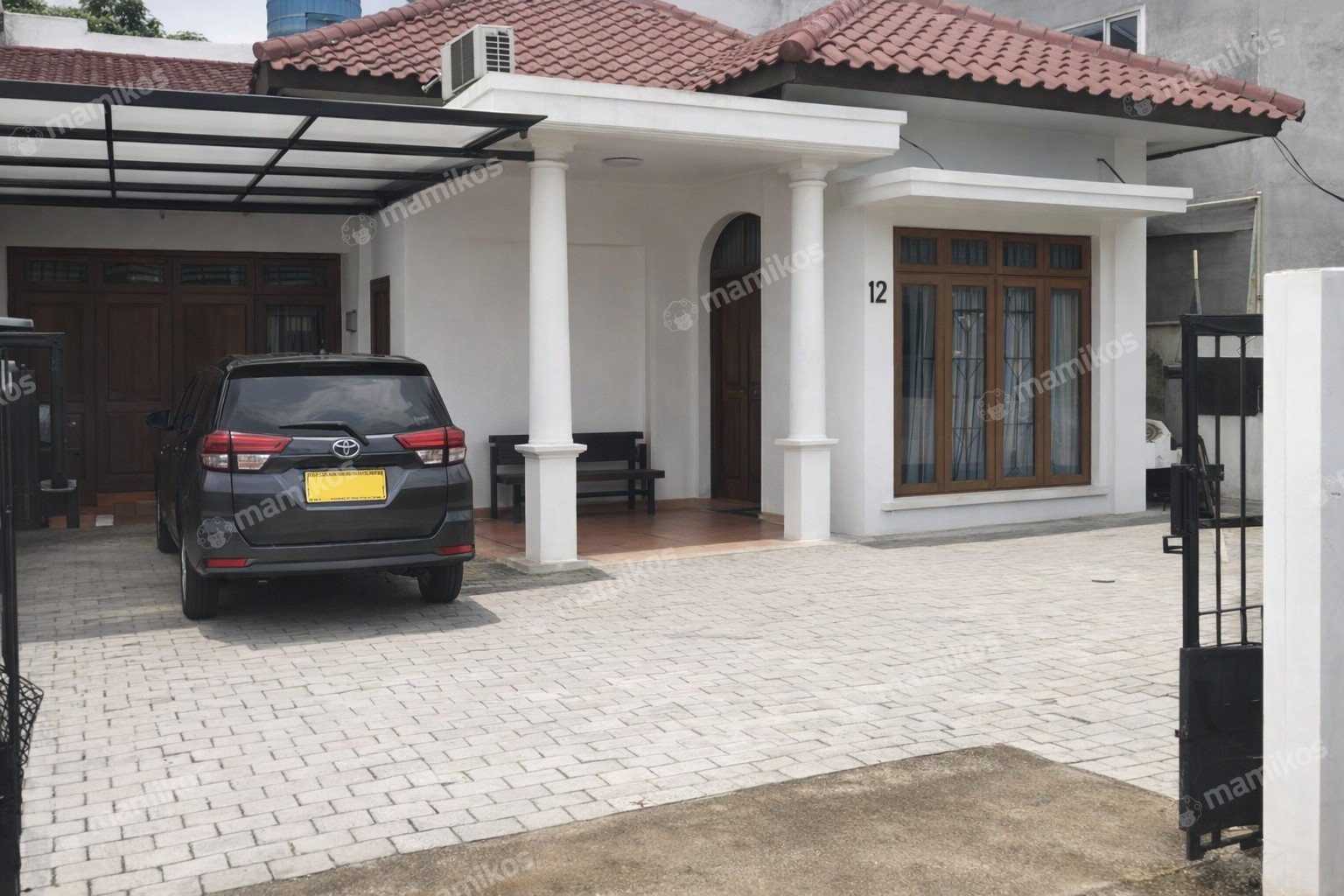 Rumah Sertifikat SHM 3 Kamar Tidur 3 Kamar Mandi Gatot Subroto Jakarta Selatan