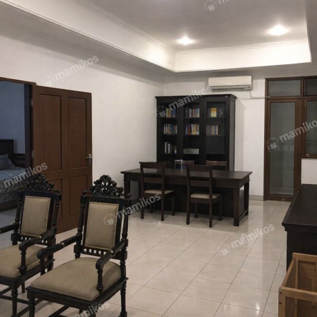 Rumah Sertifikat SHM 3 Kamar Tidur 3 Kamar Mandi Gatot Subroto Jakarta Selatan - Photo 5