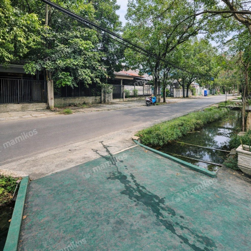 Rumah Sertifikat SHM 6 Kamar Tidur 2 Kamar Mandi Kembangan Jakarta Barat - Photo 2