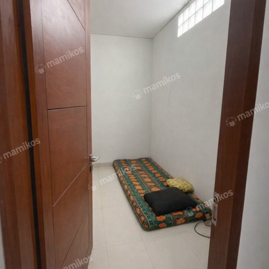 Rumah Sertifikat SHM 3 Kamar Tidur 3 Kamar Mandi Kebon Jeruk Jakarta Barat - Photo 4