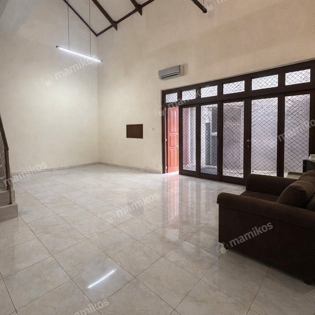 Rumah Sertifikat SHM 5 Kamar Tidur 5 Kamar Mandi Pondok Indah Jakarta Selatan - Photo 4