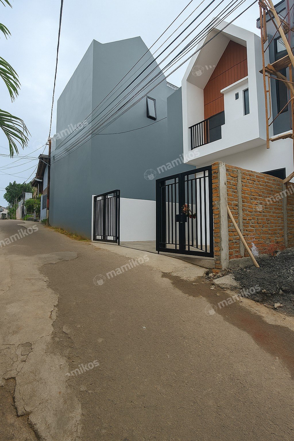 Rumah Sertifikat SHM 3 Kamar Tidur 2 Kamar Mandi Cijantung Jakarta Timur - Photo 3