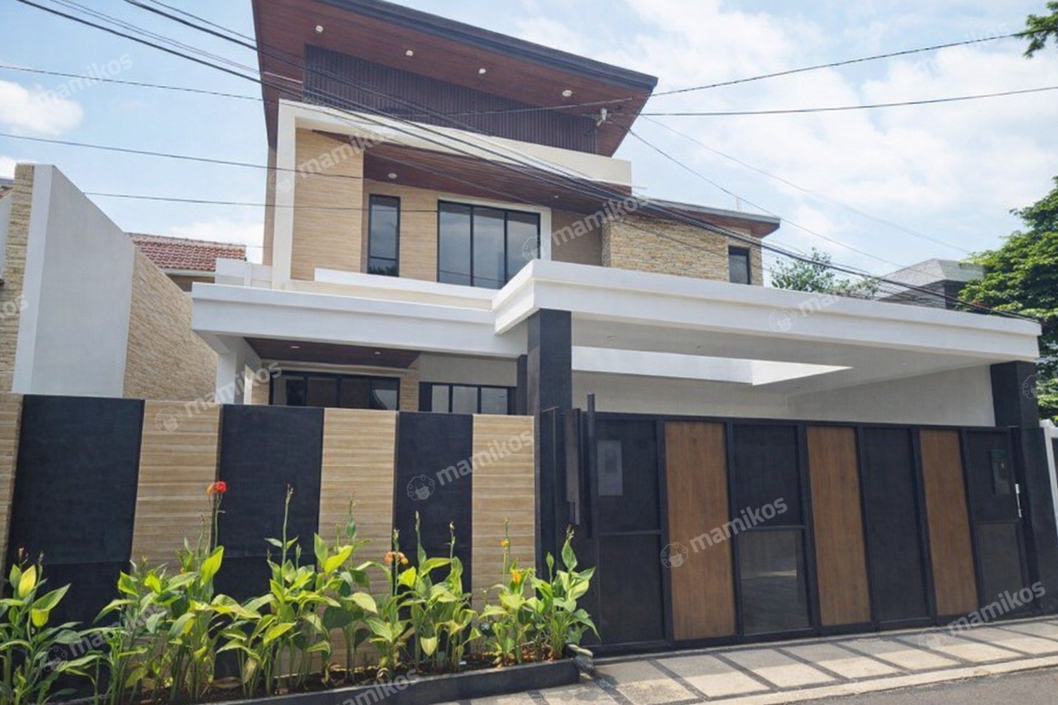 Rumah Sertifikat SHM 4 Kamar Tidur 4 Kamar Mandi Radio Dalam Jakarta Selatan